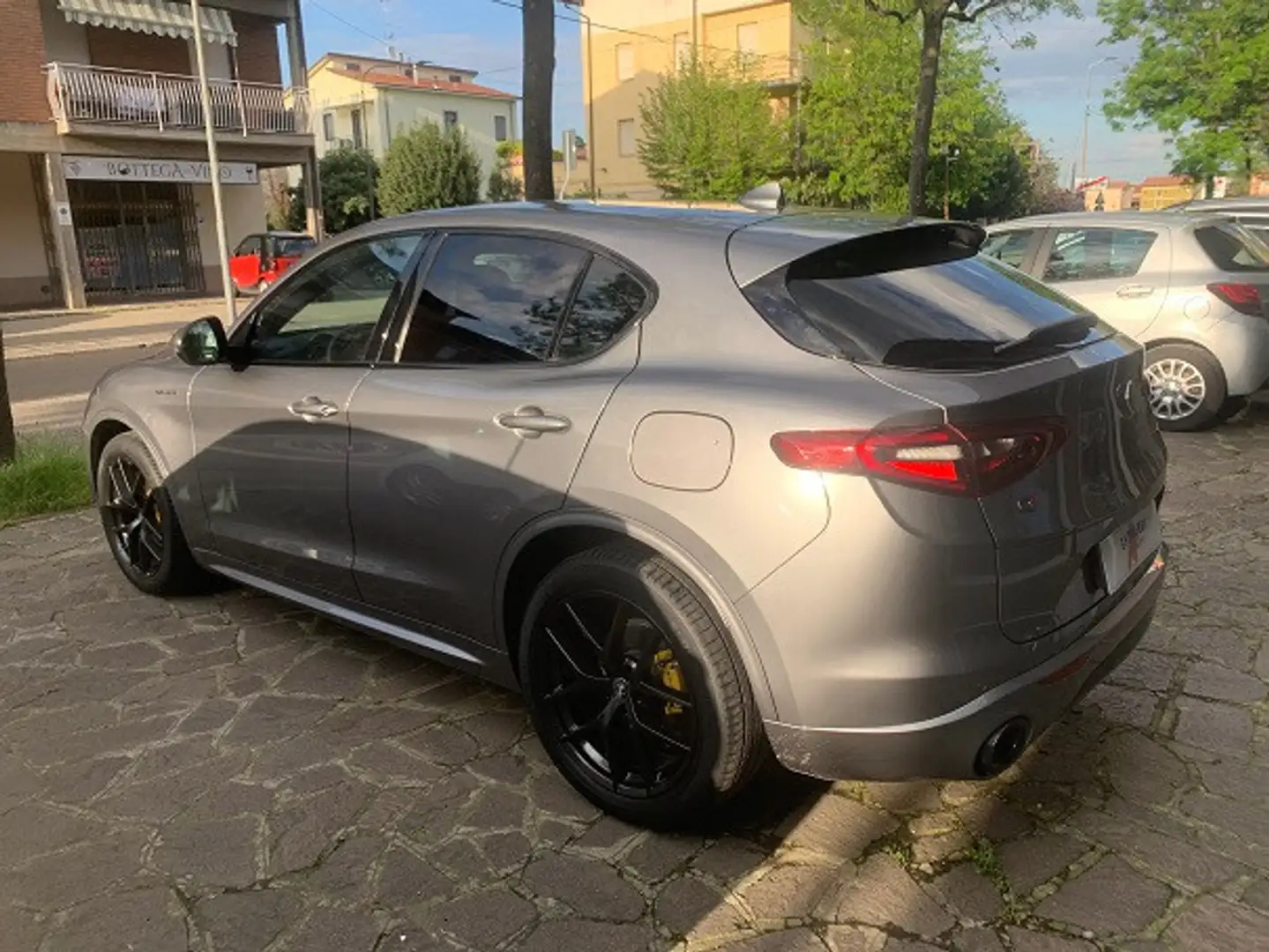 Alfa Romeo Stelvio Stelvio 2.2 Turbodiesel 210 CV AT8 Q4 Veloce Grau - 2