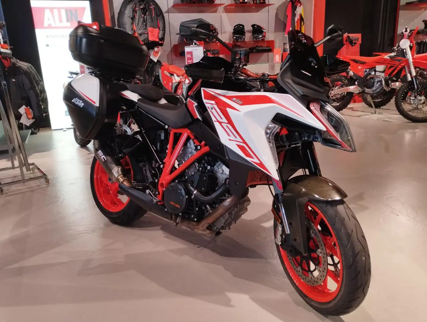 KTM 1290 Super Duke GT GT Bianco - 2
