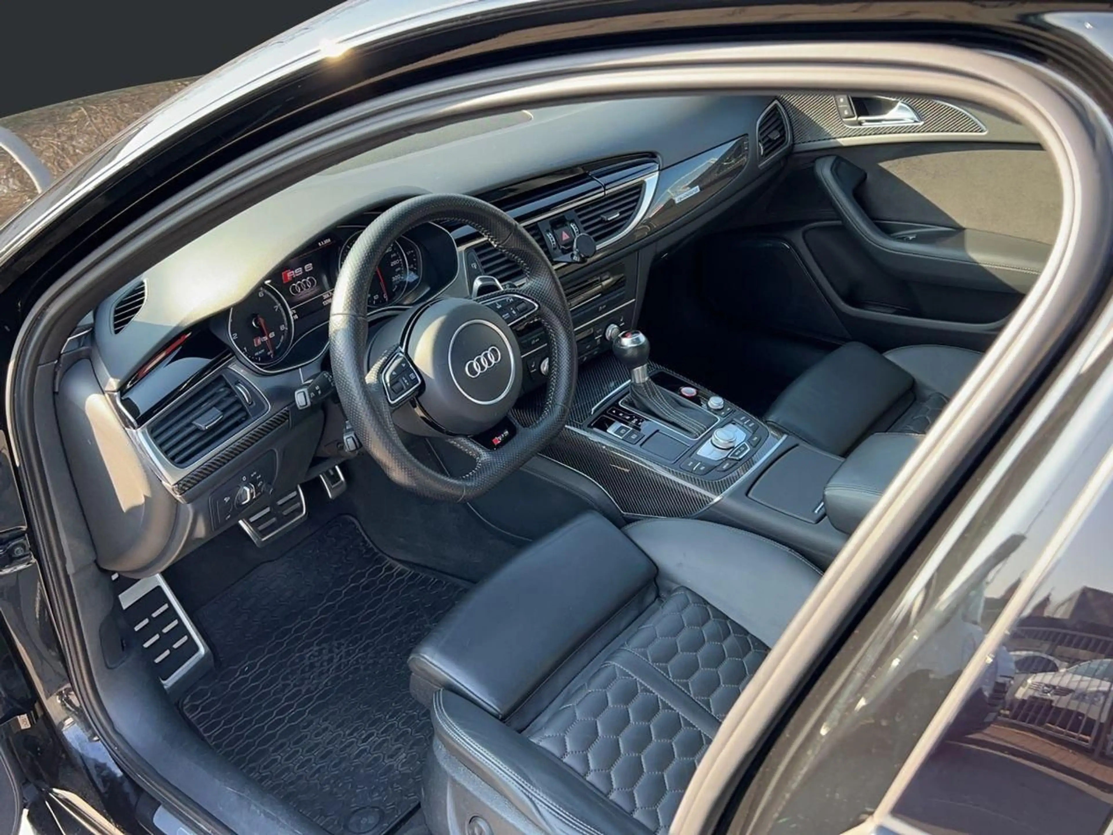 Audi RS6 4.0 TFSI quattro Performance*Pano* — photo 10