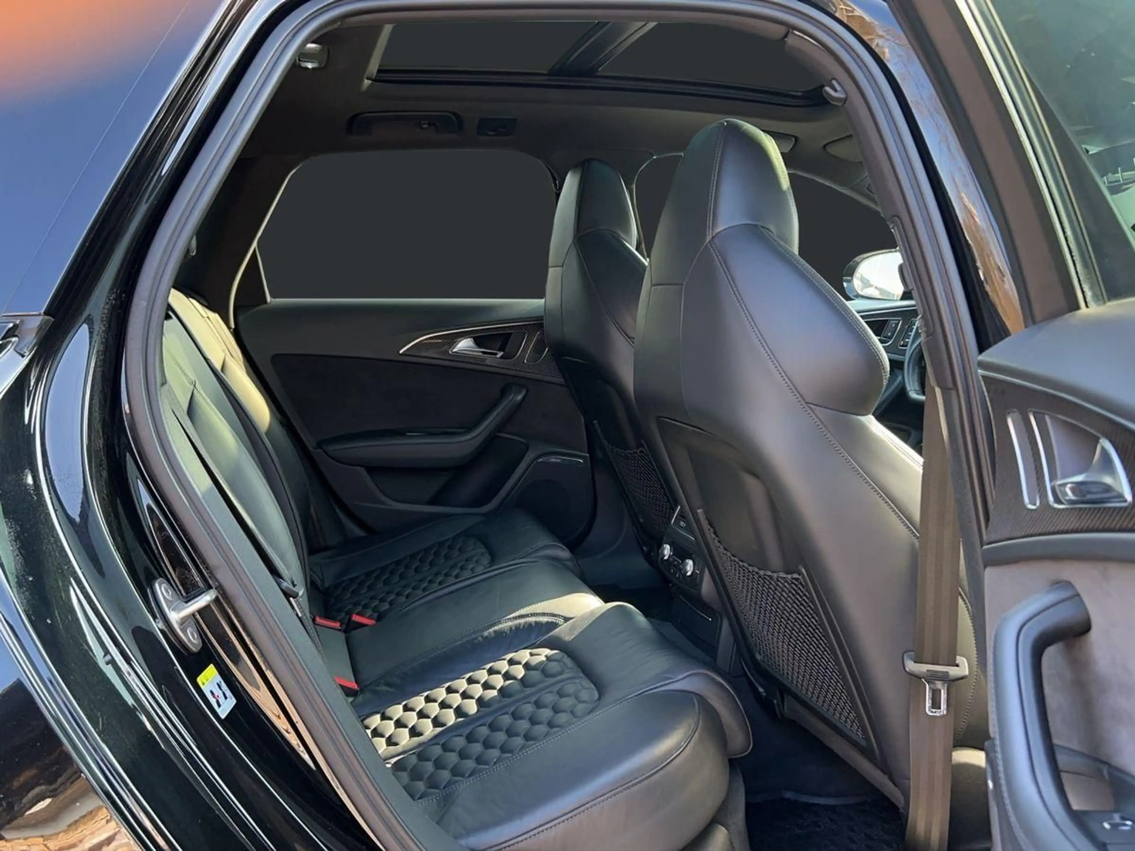 Audi RS6 4.0 TFSI quattro Performance*Pano* — photo 13