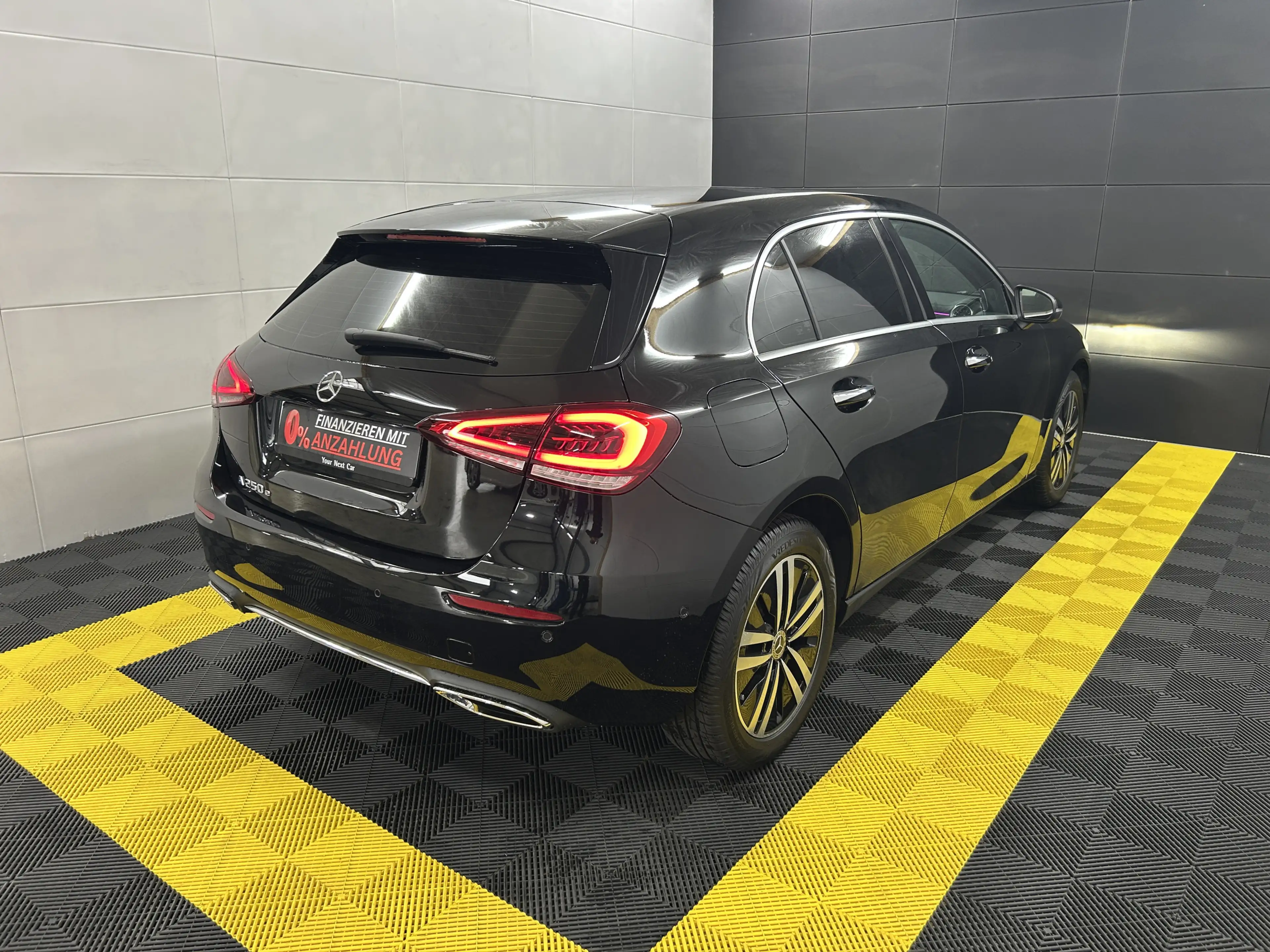 Mercedes-Benz A 250 e Progressive+360°+HUD+Burmester+ACC+LED — photo 4