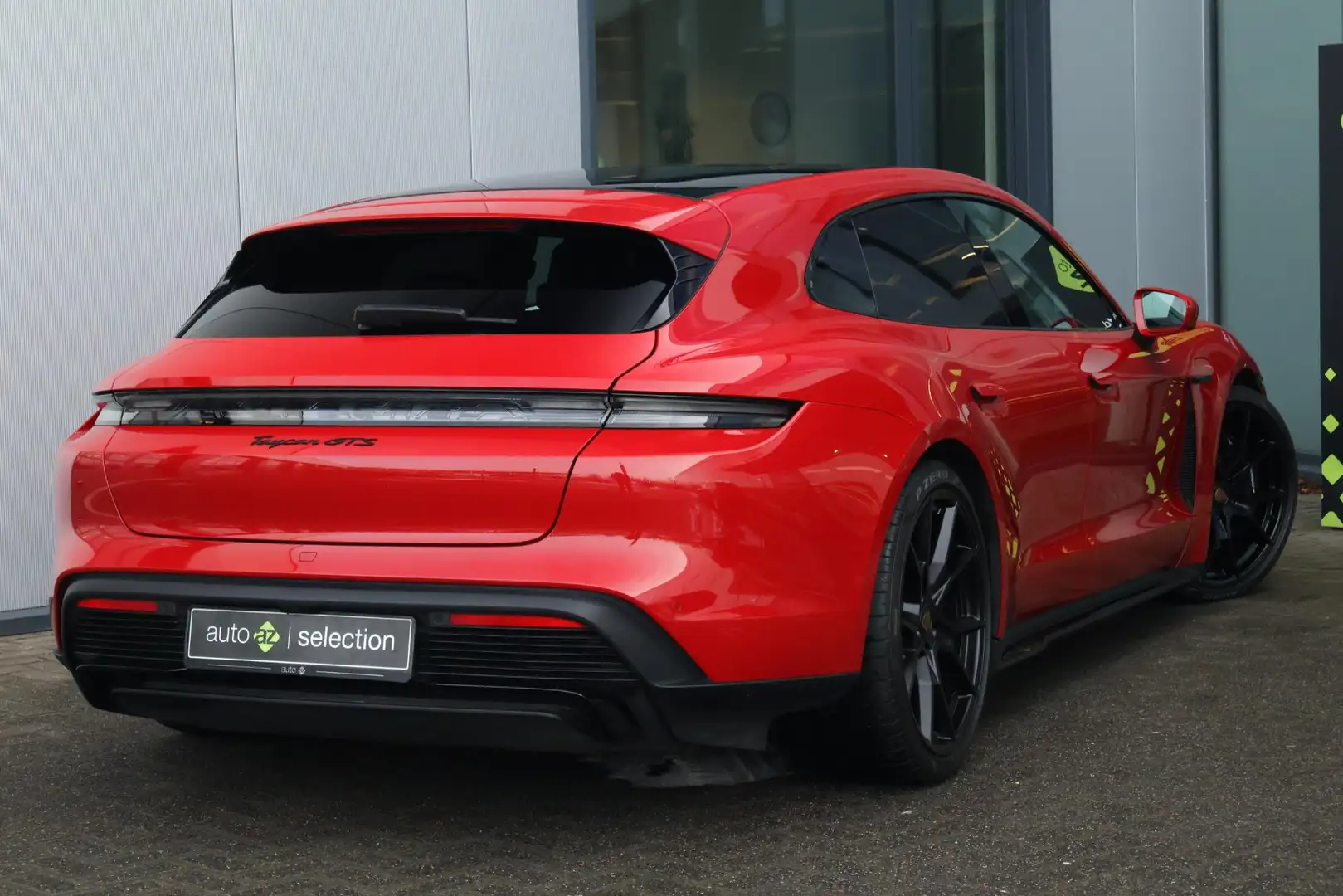 Porsche Taycan Sport Turismo GTS 93 kWh /SoH 92,8% / Sport Chrono Rouge - 2