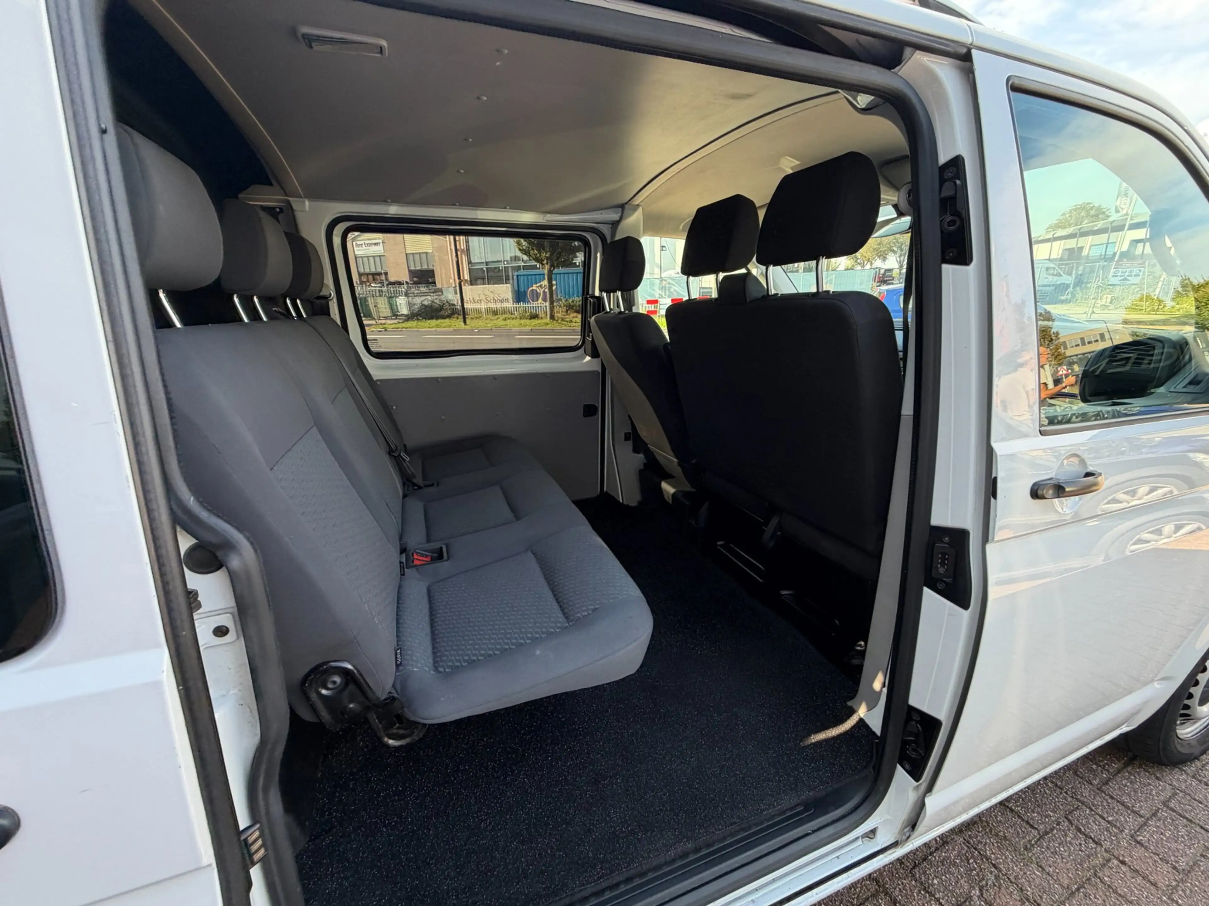 Volkswagen Transporter 2.0 TDI L1H2 Highline AIrco|Cruise|Carplay — photo 10
