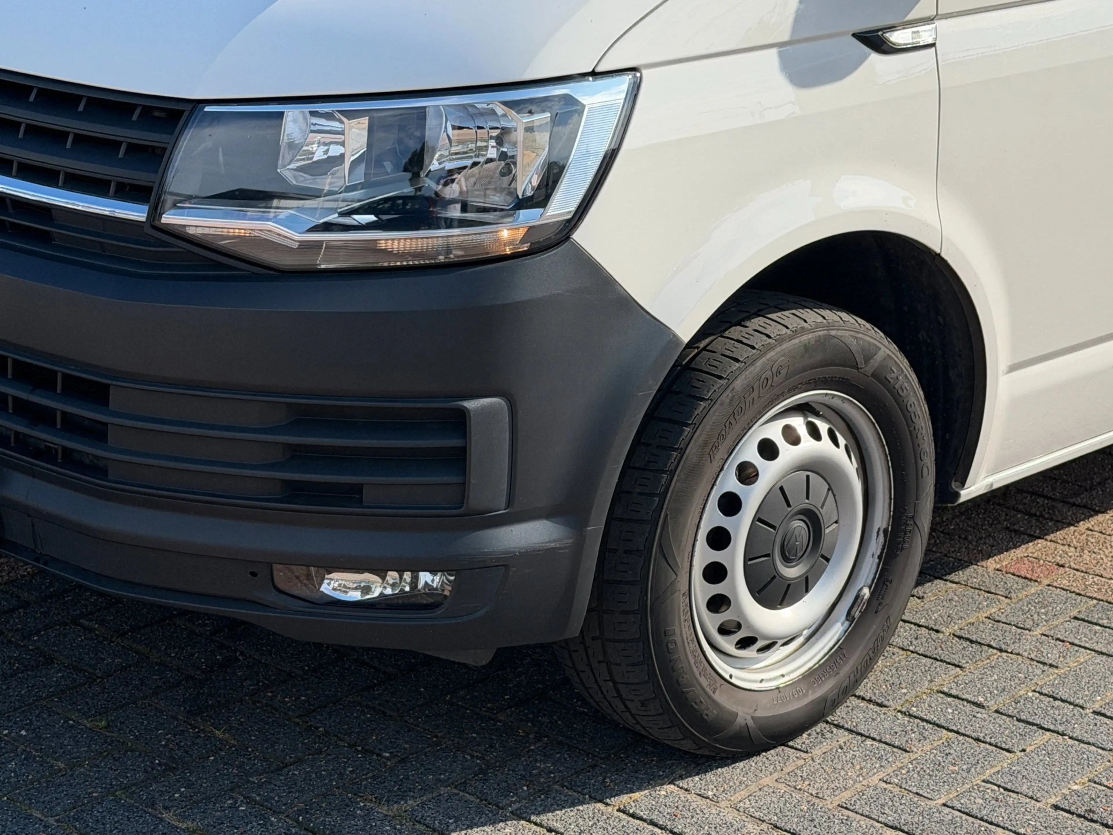 Volkswagen Transporter 2.0 TDI L1H2 Highline AIrco|Cruise|Carplay — photo 4