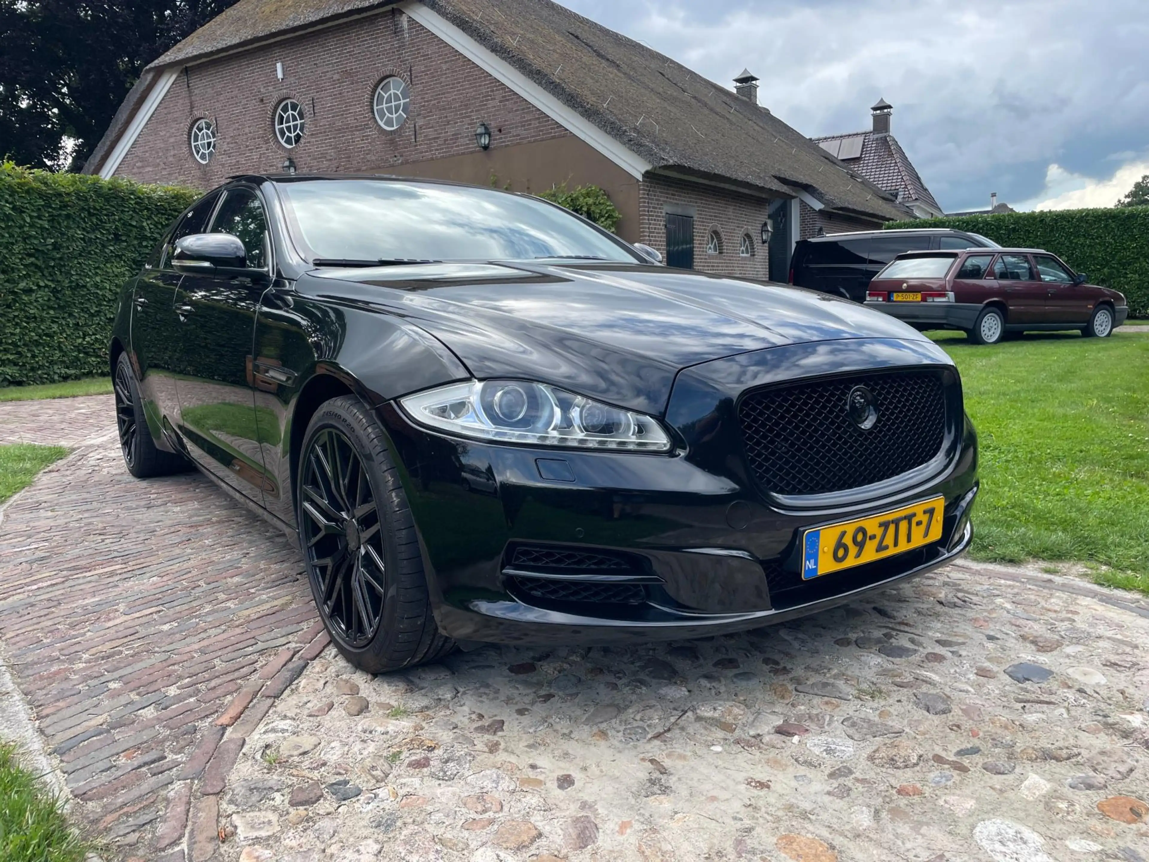 Jaguar XJ 2.0 Luxury-PANO-CAMERA-NL AUTO-BLACK OPTIEK-20"- — photo 7