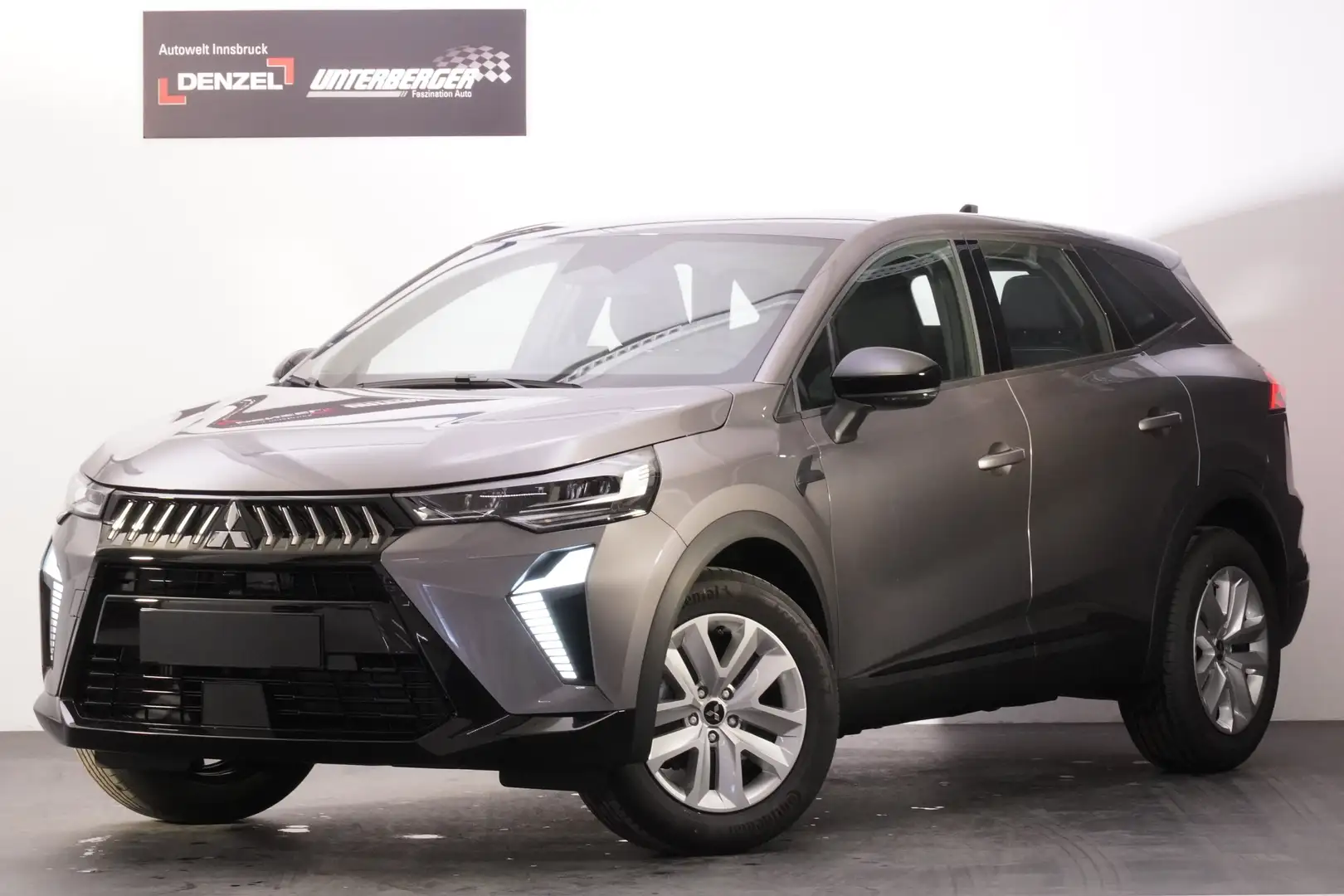 Mitsubishi Grandis 1,3 Petrol Invite C 26 Grau - 1