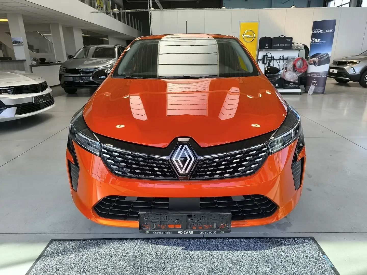 Renault Clio DEMO*1.0L*CruisC*Navi*ParkS.A*A/C*AppCP*.. Oranje - 2