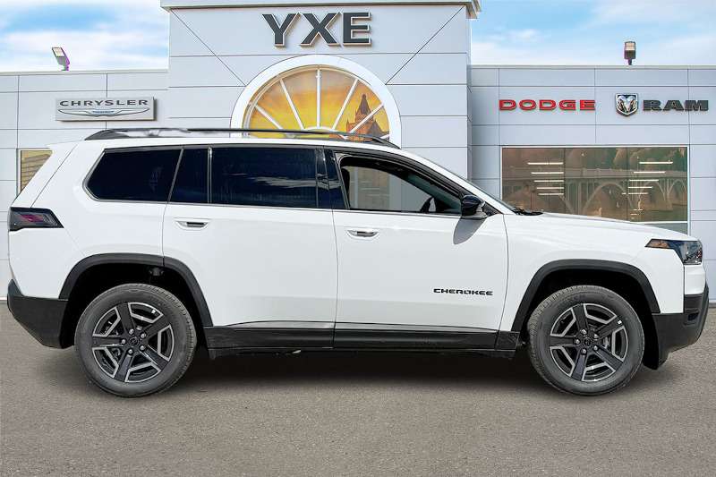 2026 Jeep Cherokee Laredo — photo 4
