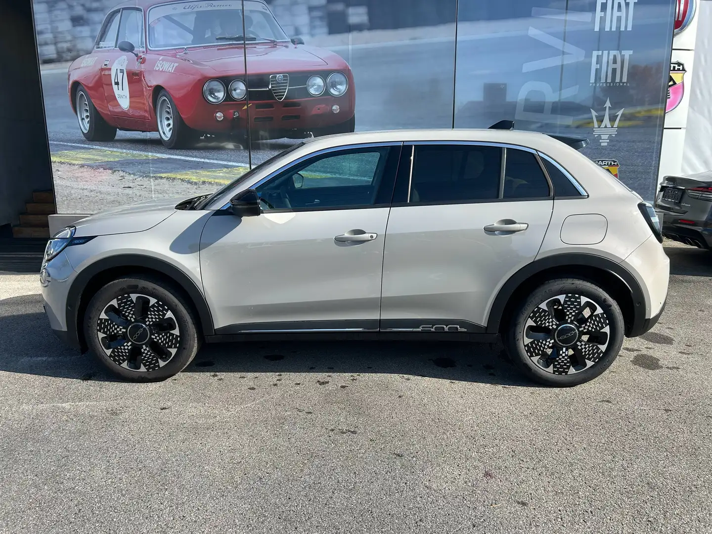 Fiat 600 Hybrid La Prima 110 PS Beige - 2