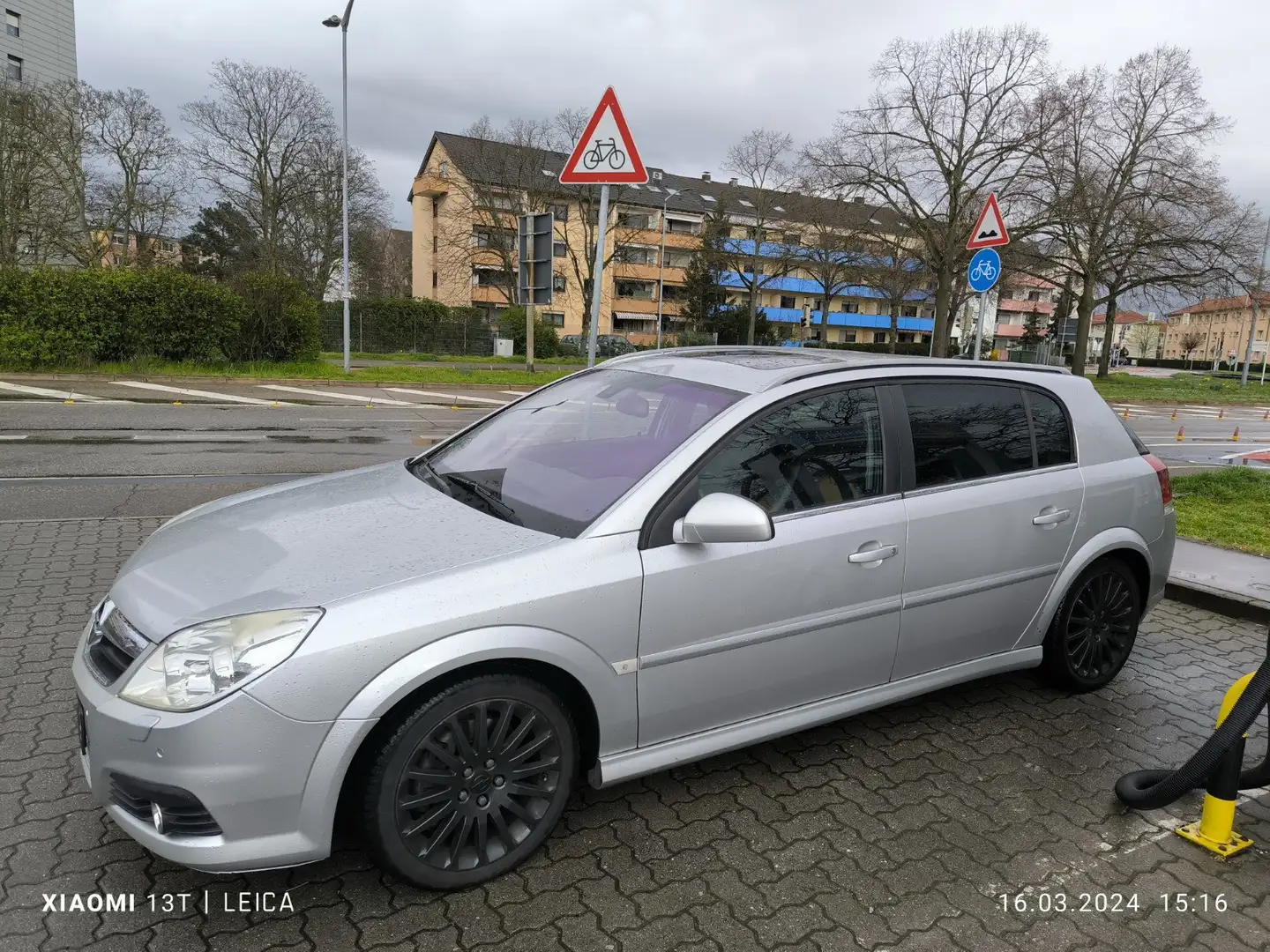 Opel Signum 3.0 V6 CDTI Automatik Cosmo Gümüş rengi - 1