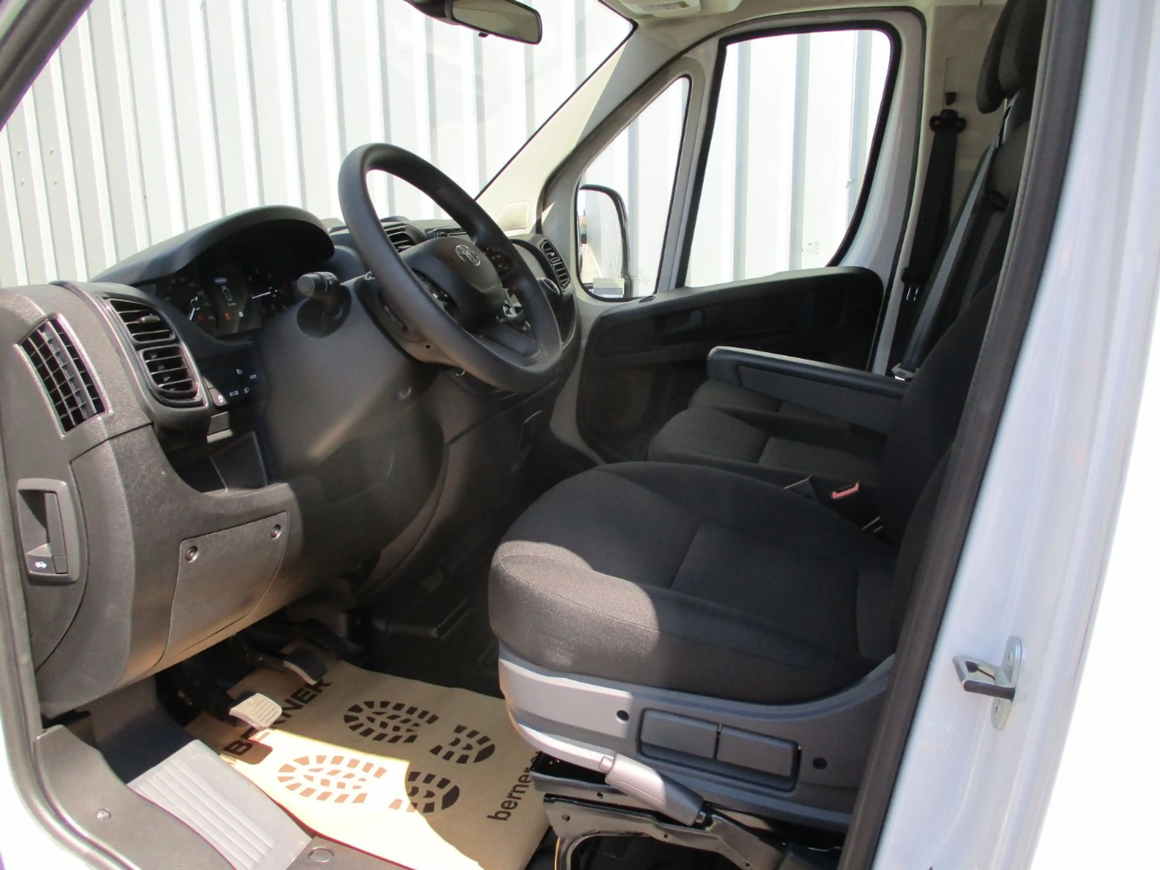 Toyota Proace Max L3 PRI DK WORK 2,2 L3 PRI DK WORK 2,2 — photo 8