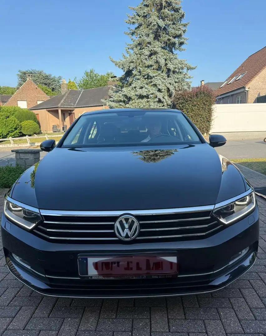 Volkswagen Passat 1.4 essence - 1
