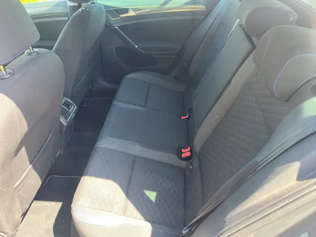 Volkswagen Golf view 13