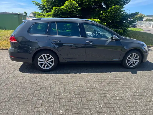 Volkswagen Golf view 7