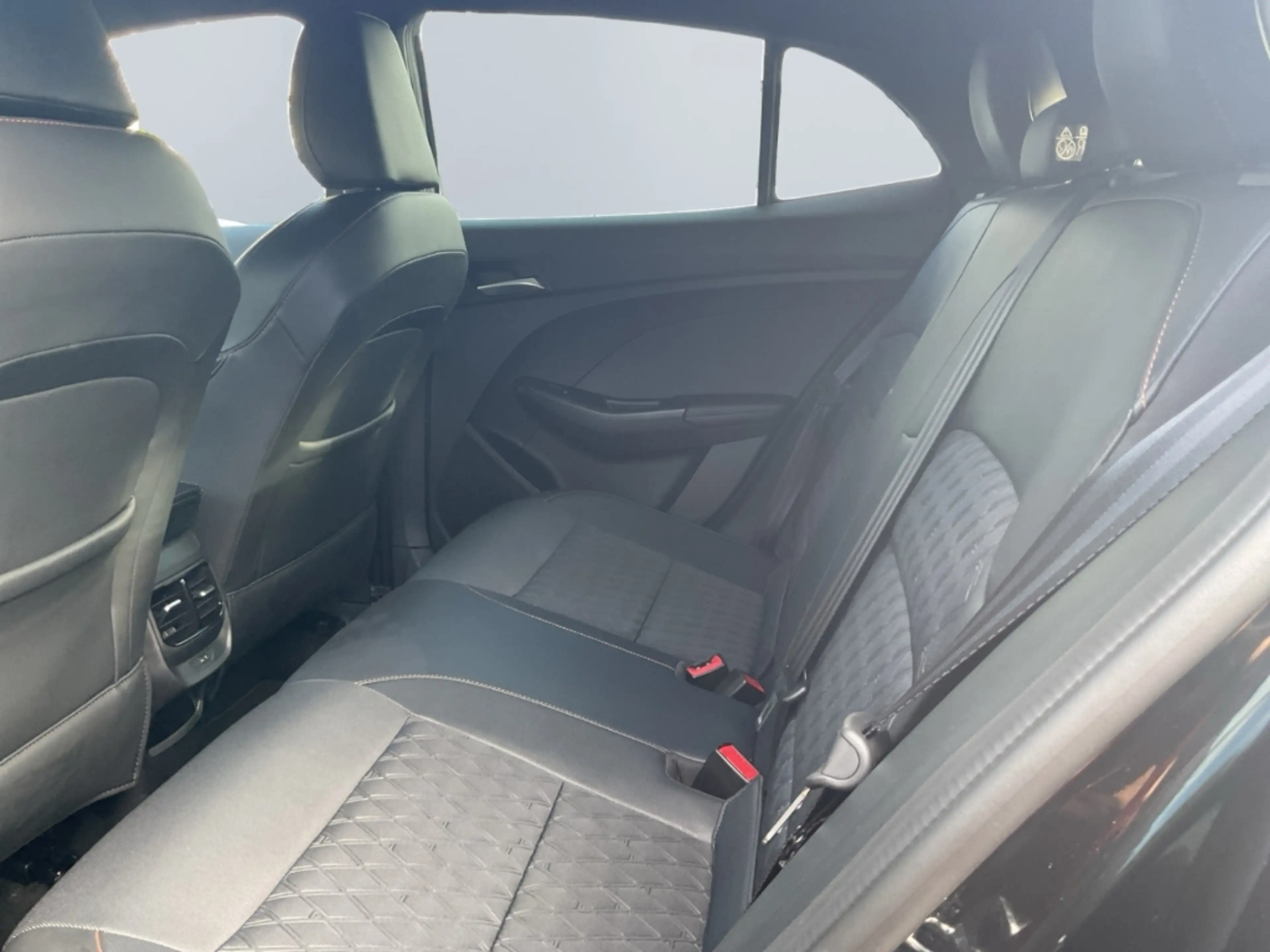 MG MG3 1.5 Hybrid+ Luxury *360°*LED*ACC*PDC*SHZ* — photo 15