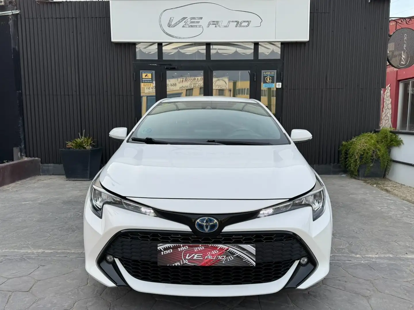 Toyota Corolla 1.8 125H ACTIVE TECH E-CVT Blanco - 2
