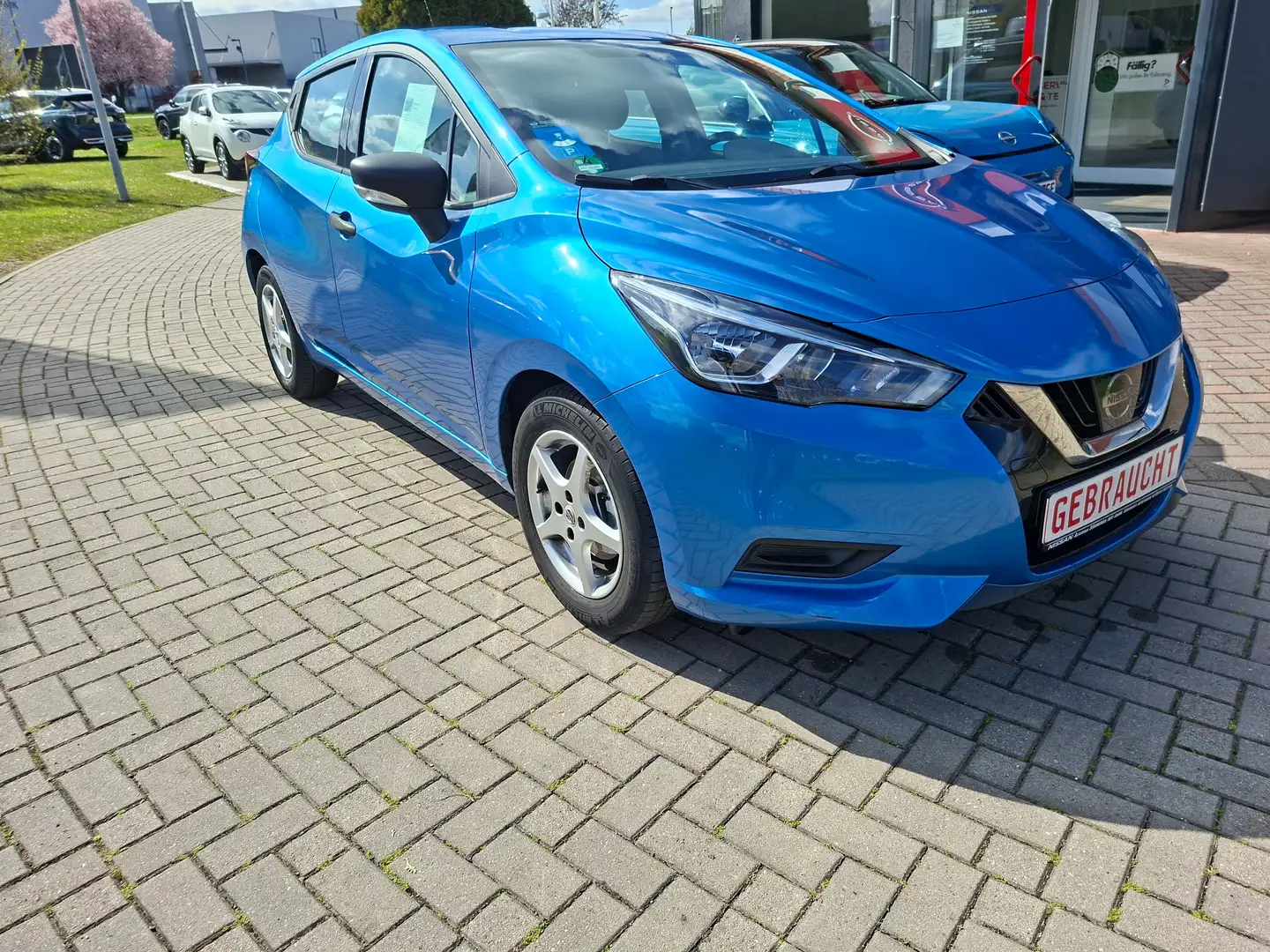 Nissan Micra Visia Plus Azul - 1