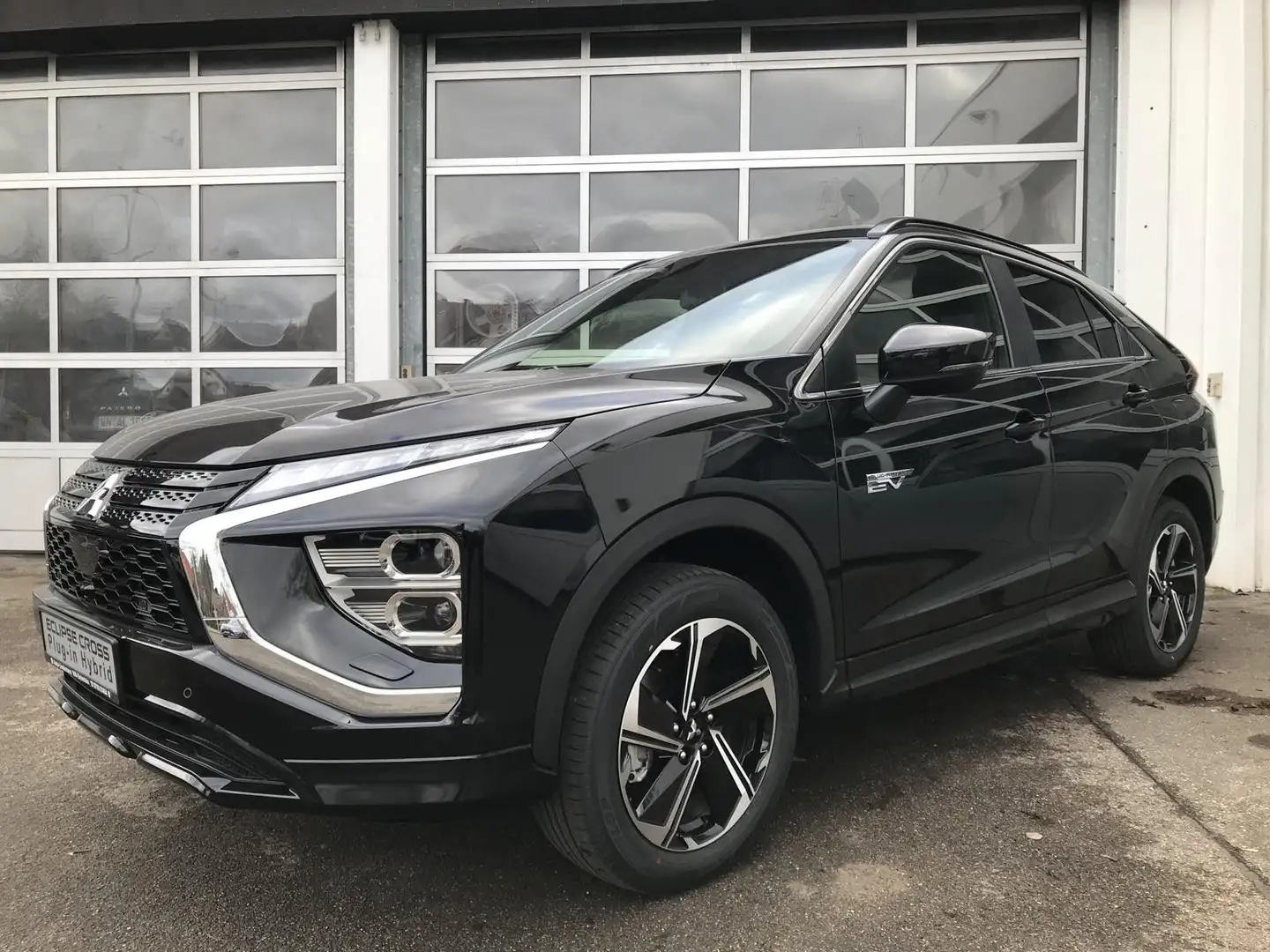 Mitsubishi Eclipse Cross 2.4 PLUG-IN HYBRID 4WD Select Noir - 1