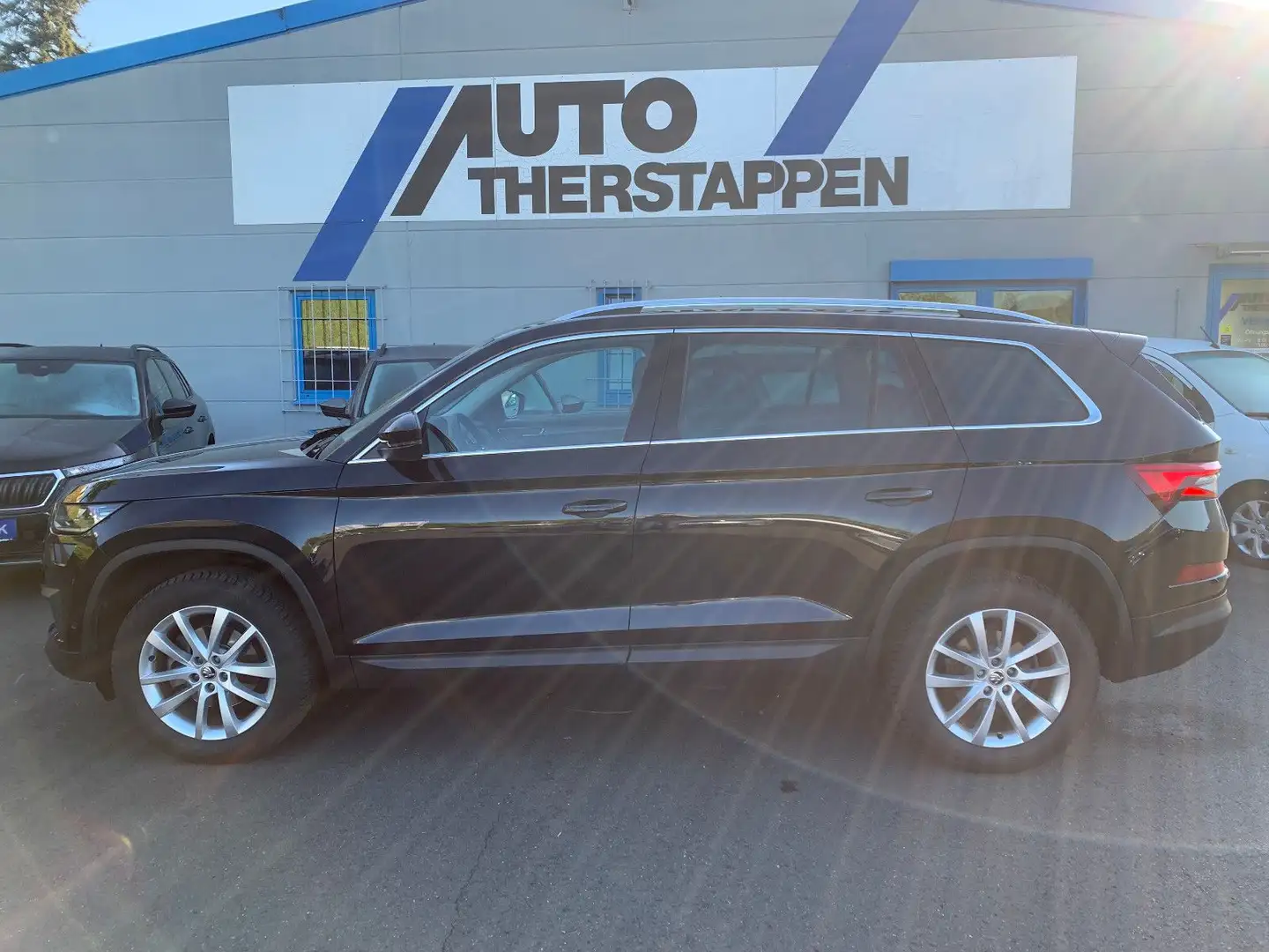 Skoda Kodiaq Style 4x4 NAVI/AppConnect/AHK/Allwetter Schwarz - 2