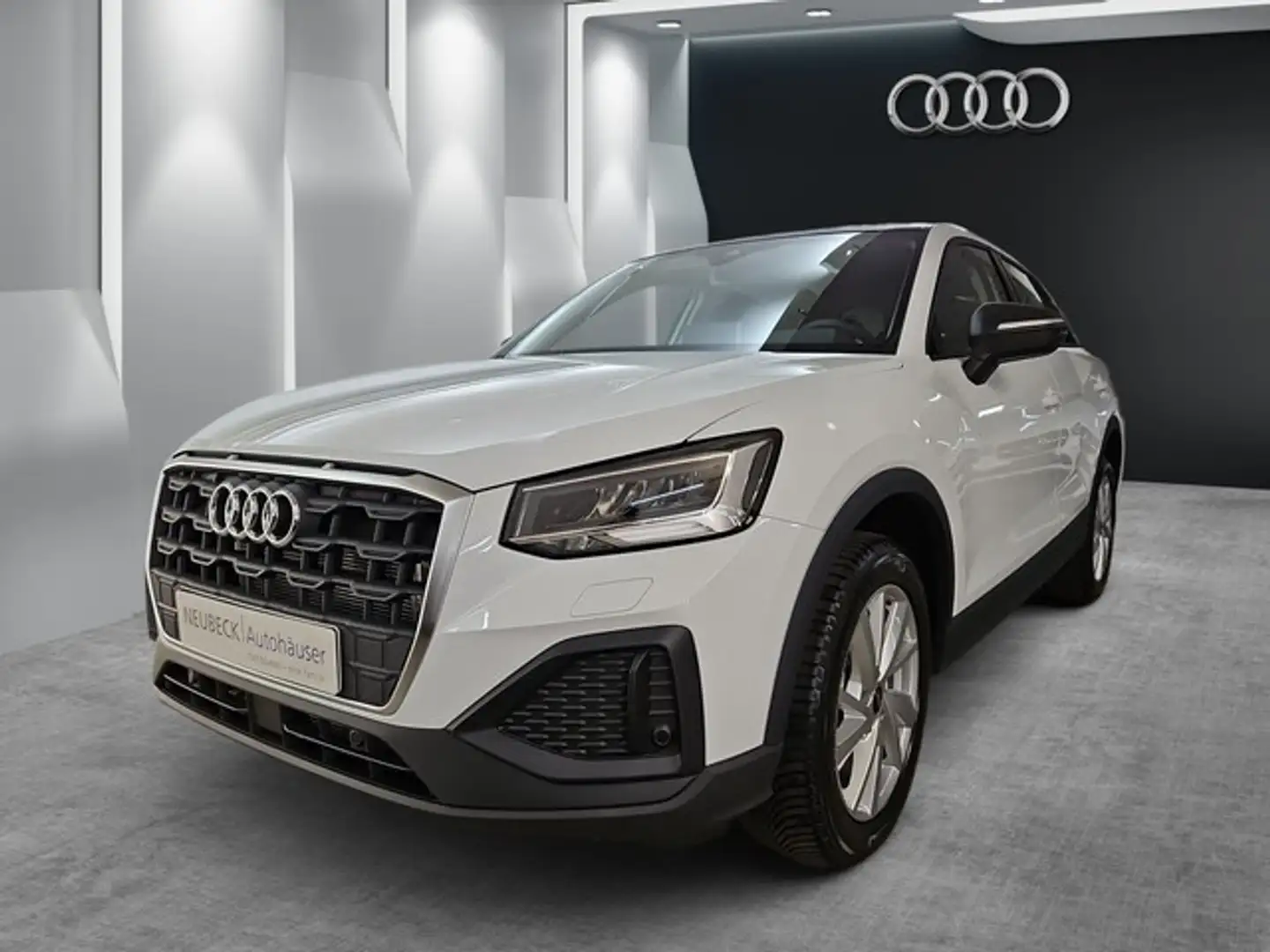 Audi Q2 AHK Assistenzpaket Schiebedach Weiß - 1
