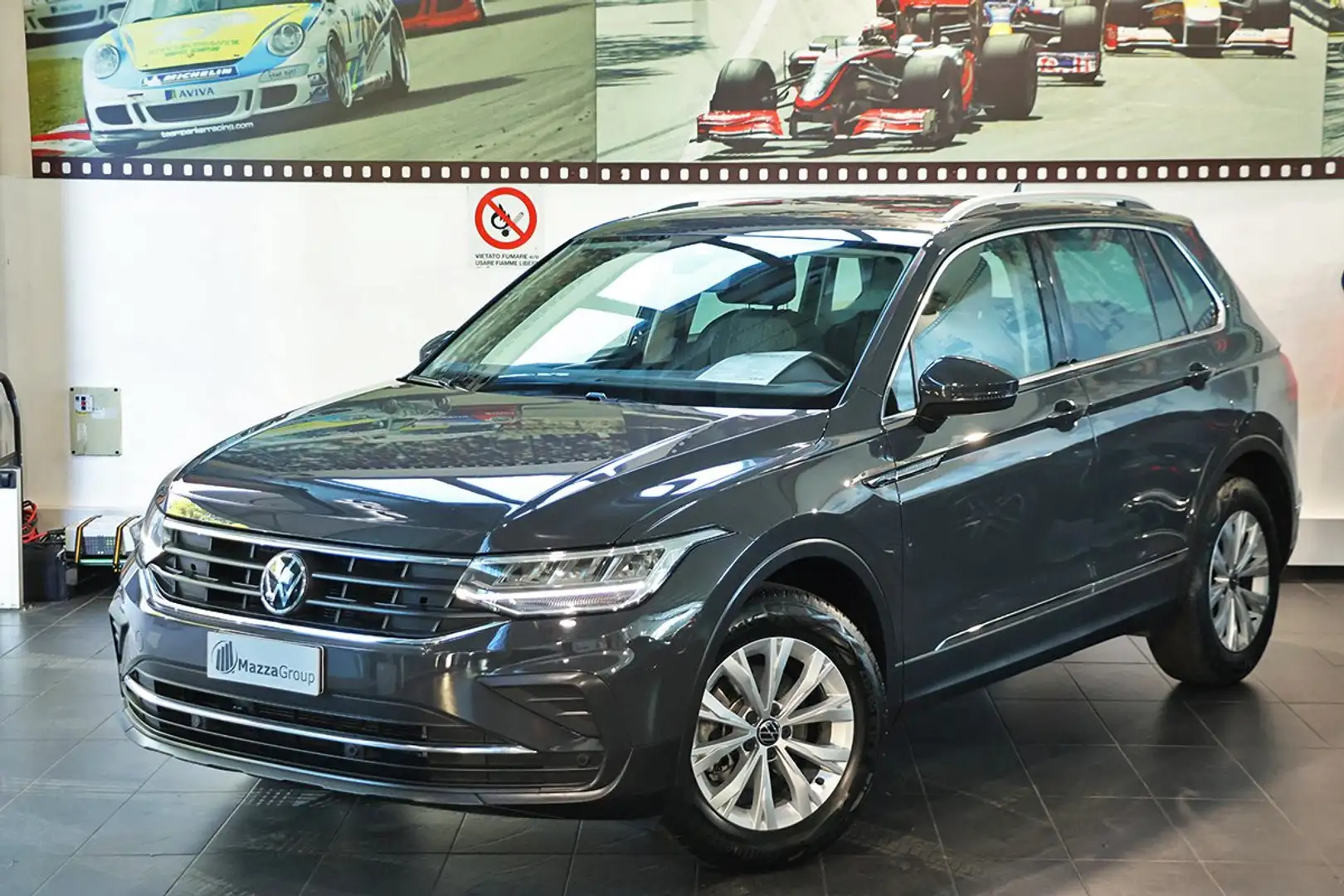 Volkswagen Tiguan 2.0 TDI 150cv SCR DSG Life - ADAS/LED/APP/AMBIENT Grau - 1