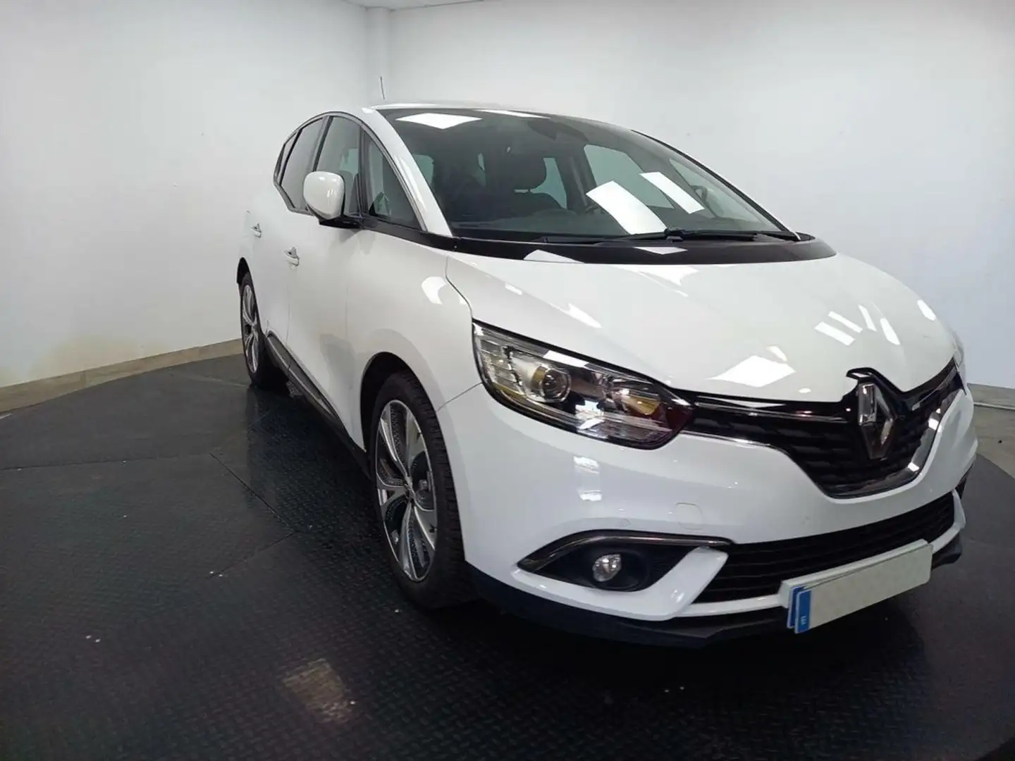 Renault Scenic 1.5 DCI ENERGY INTENS EDC AUT Weiß - 1