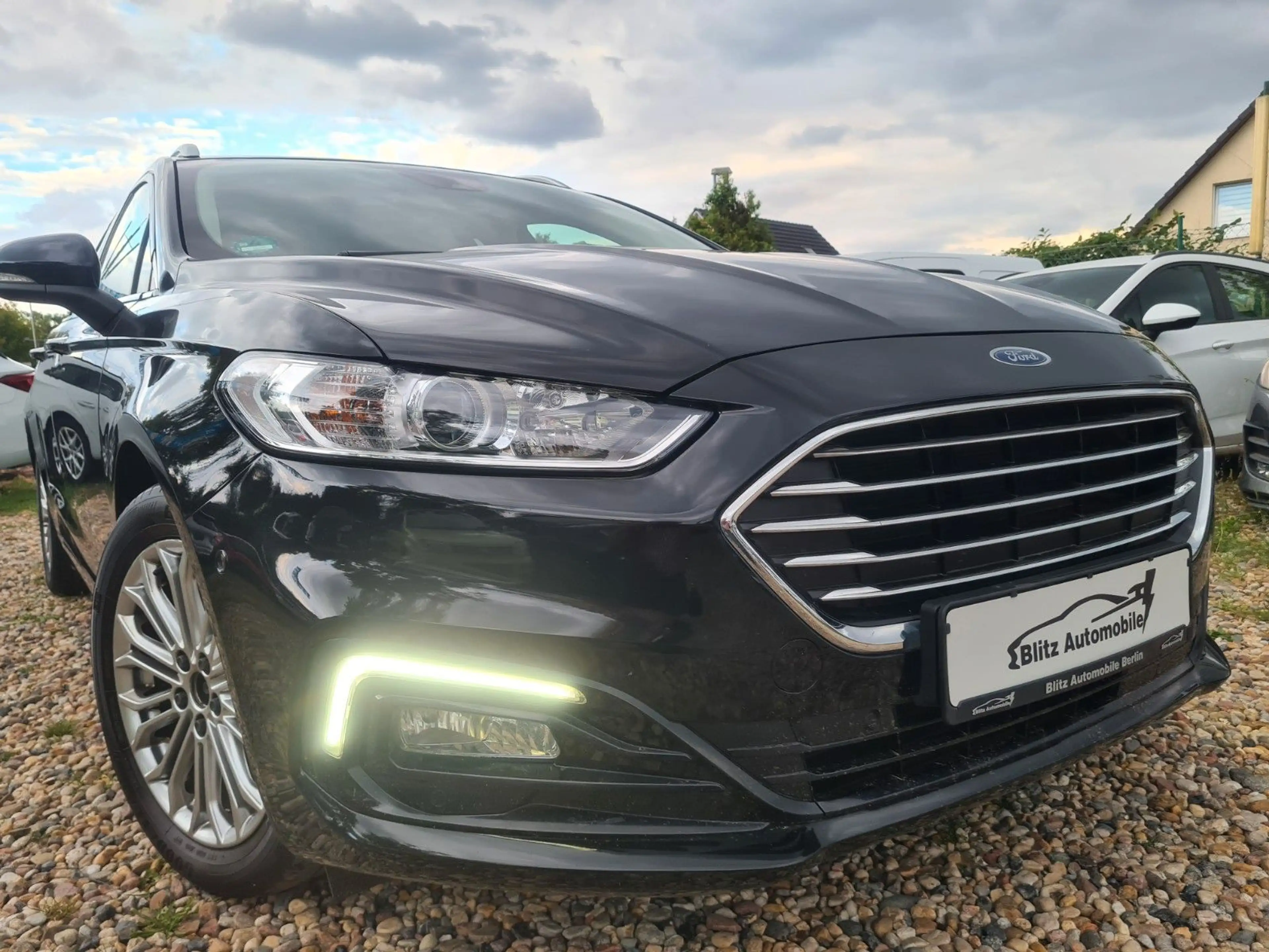 Ford Mondeo Turnier 2.0 EcoBlue Titanium Automatik — photo 2