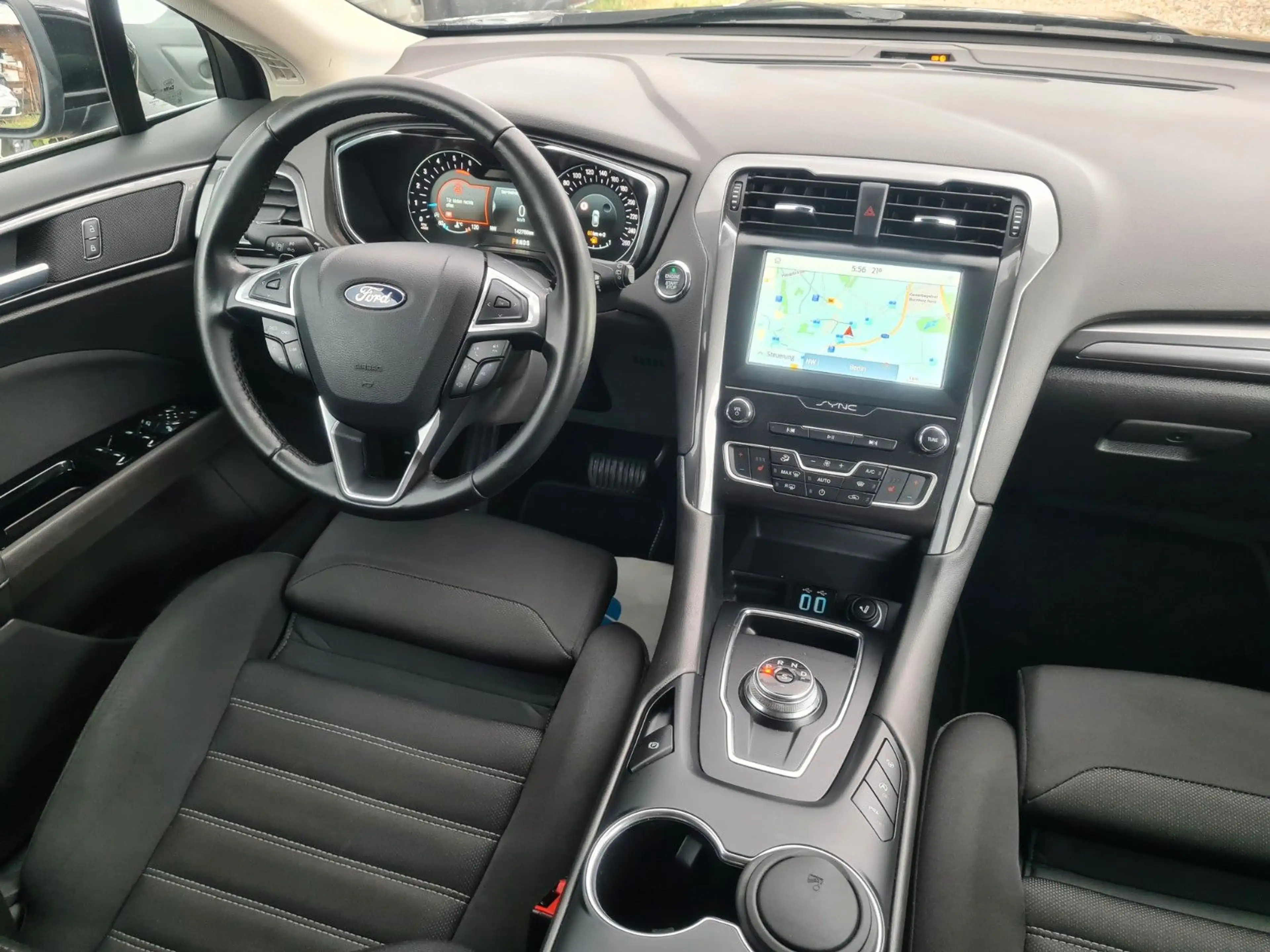 Ford Mondeo Turnier 2.0 EcoBlue Titanium Automatik — photo 7