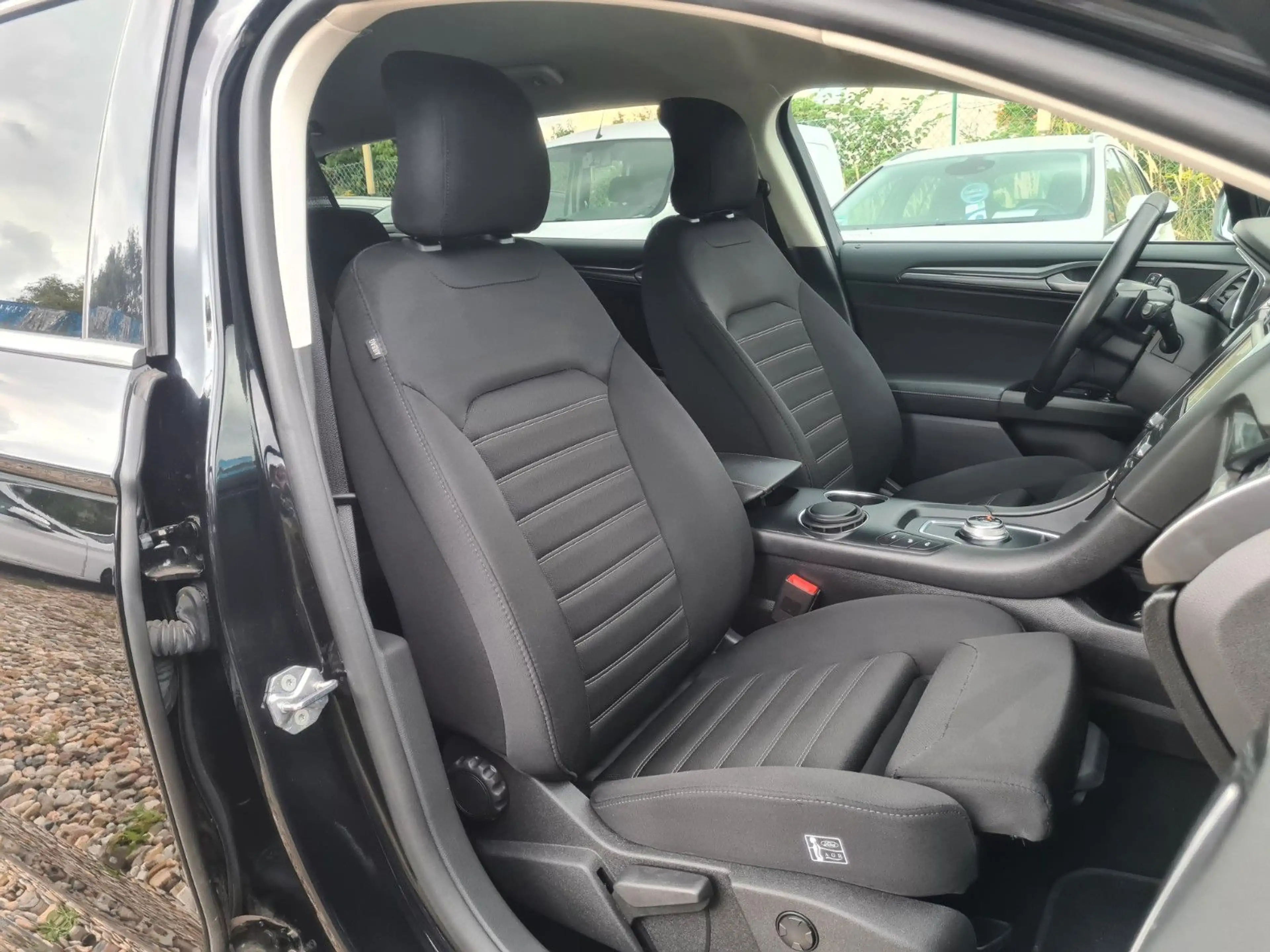 Ford Mondeo Turnier 2.0 EcoBlue Titanium Automatik — photo 5