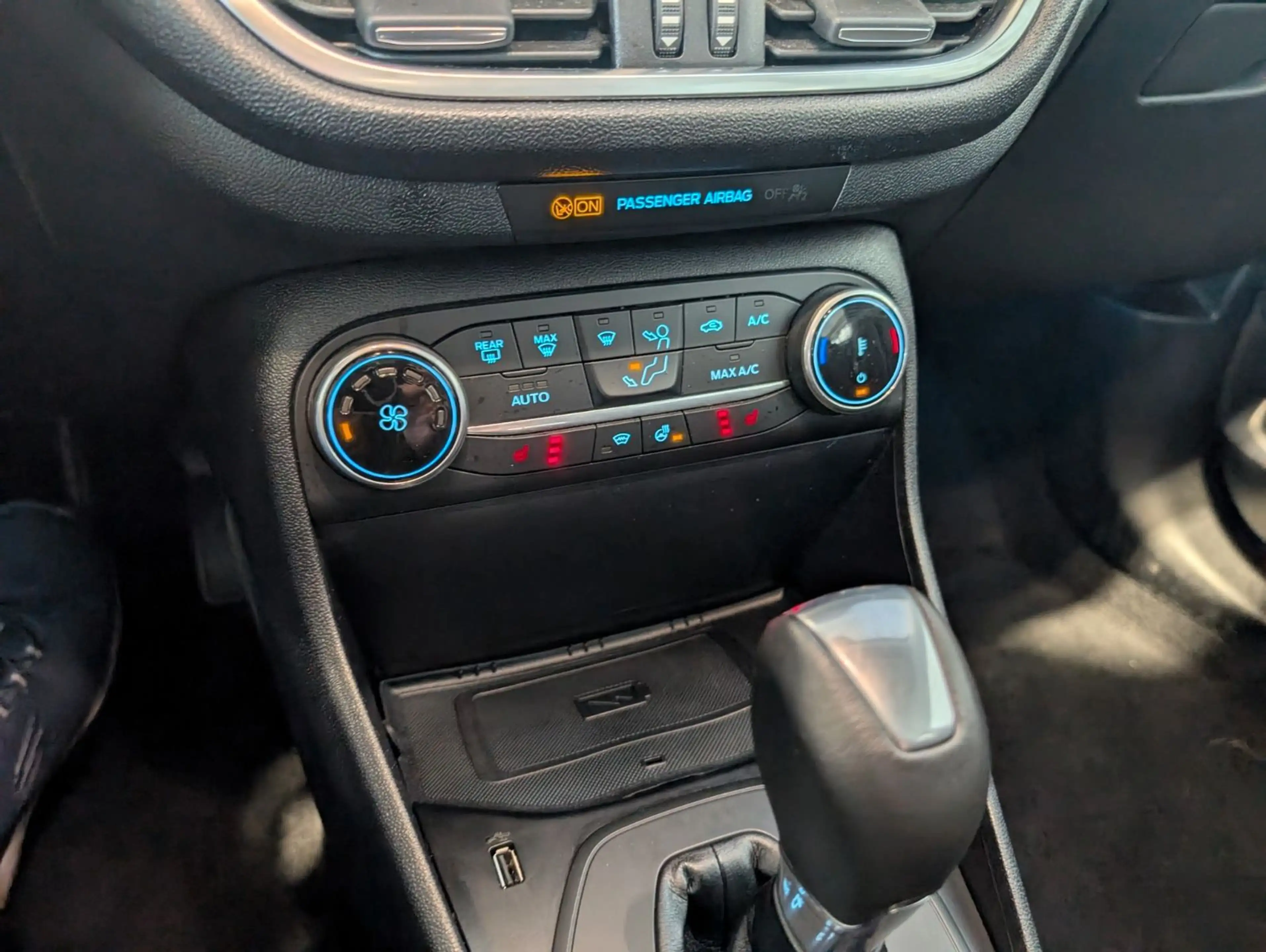 Ford Fiesta Titanium X Aut.*LED*Virtual*ACC*NAV*KAM* — photo 14