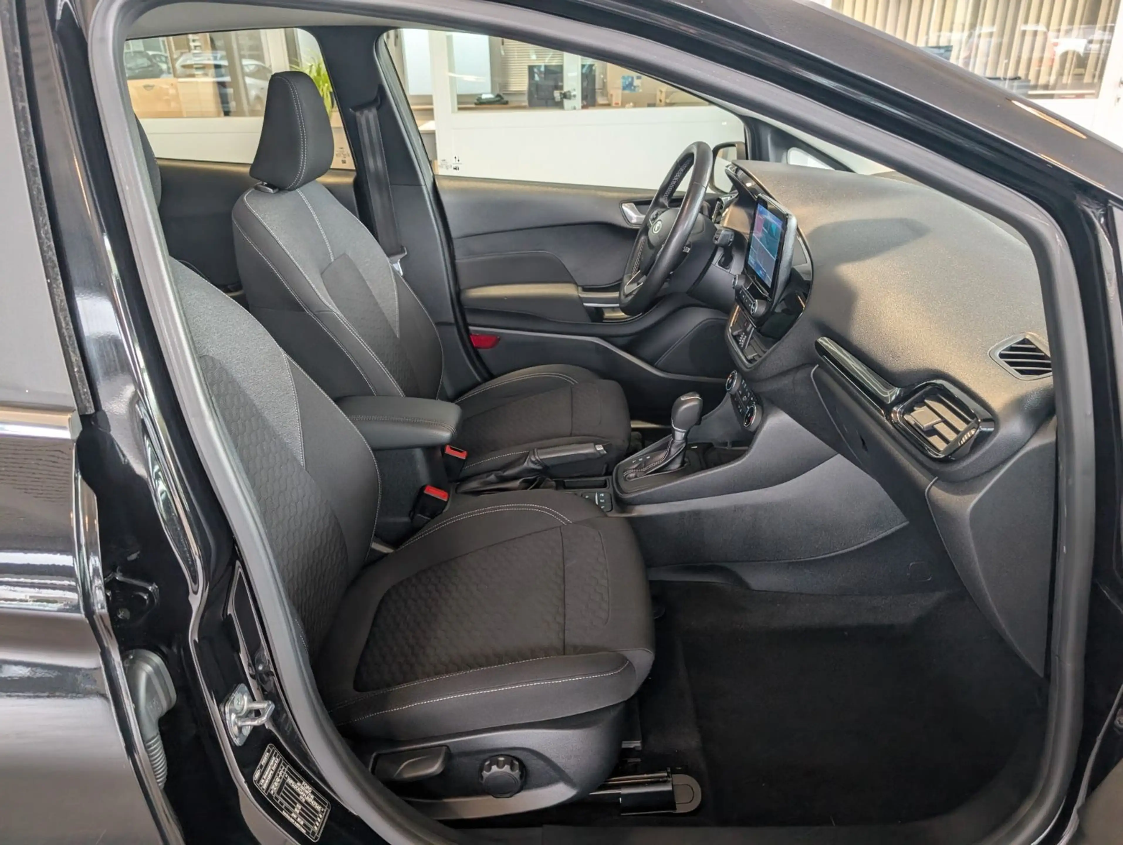 Ford Fiesta Titanium X Aut.*LED*Virtual*ACC*NAV*KAM* — photo 3