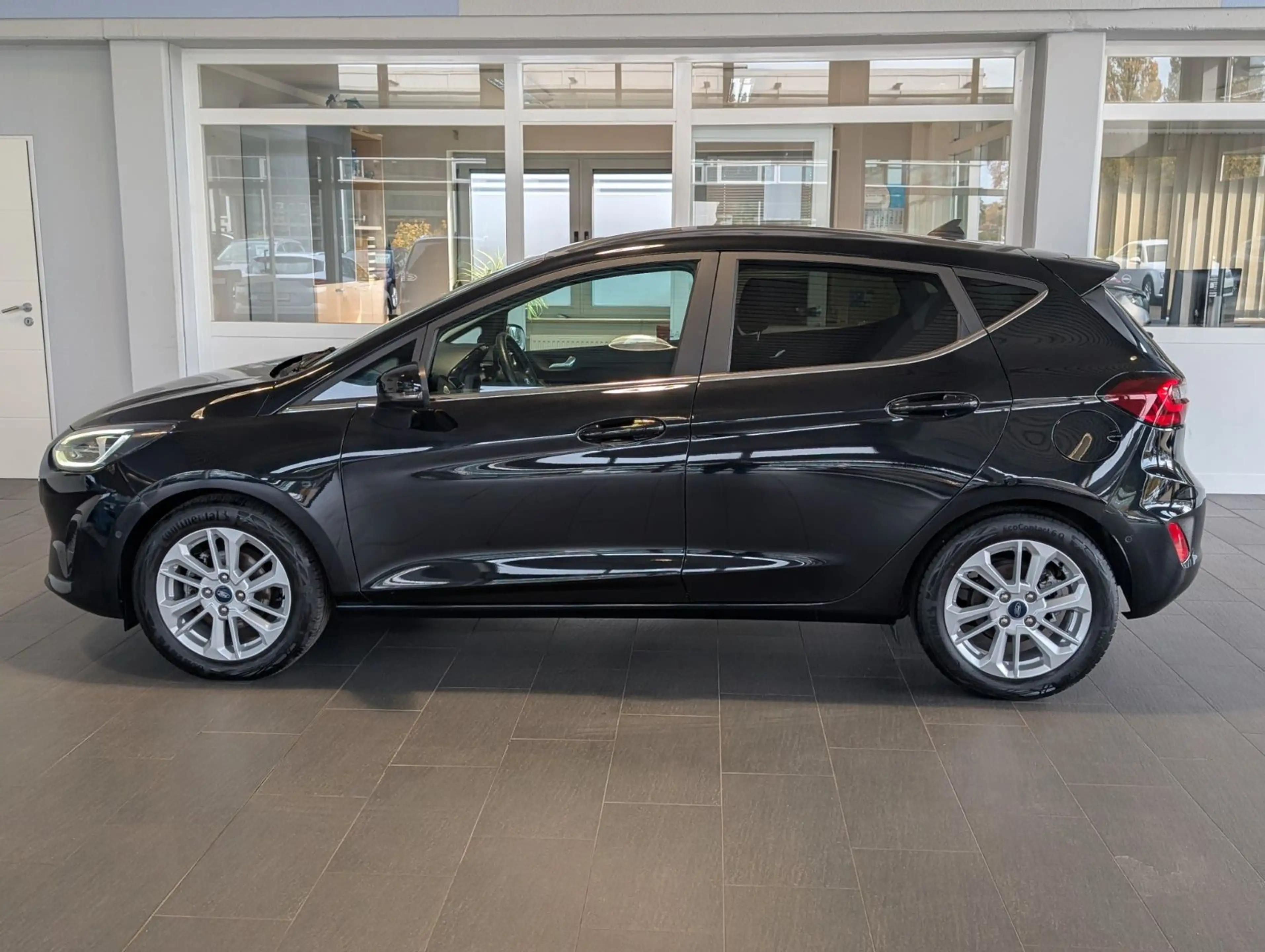 Ford Fiesta Titanium X Aut.*LED*Virtual*ACC*NAV*KAM* — photo 6