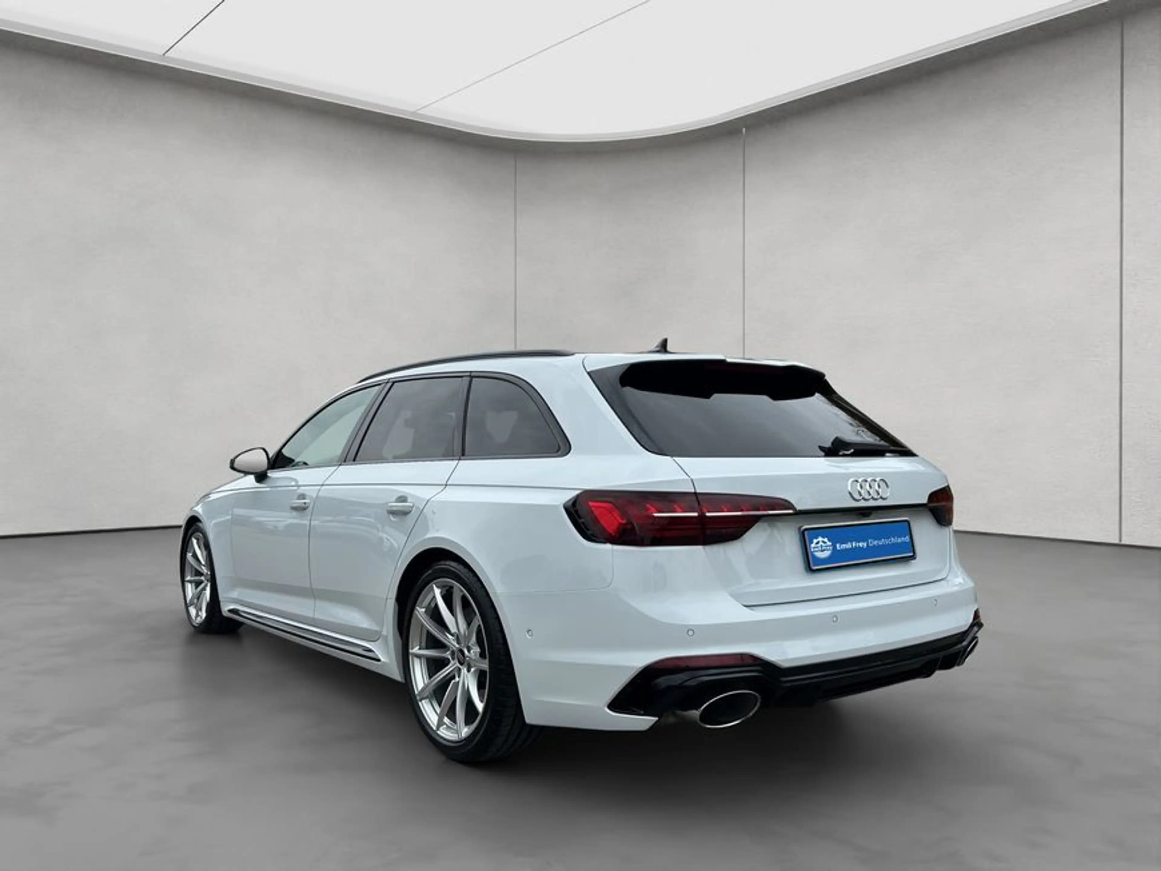 Audi RS4 Avant quattro tiptronic — photo 3