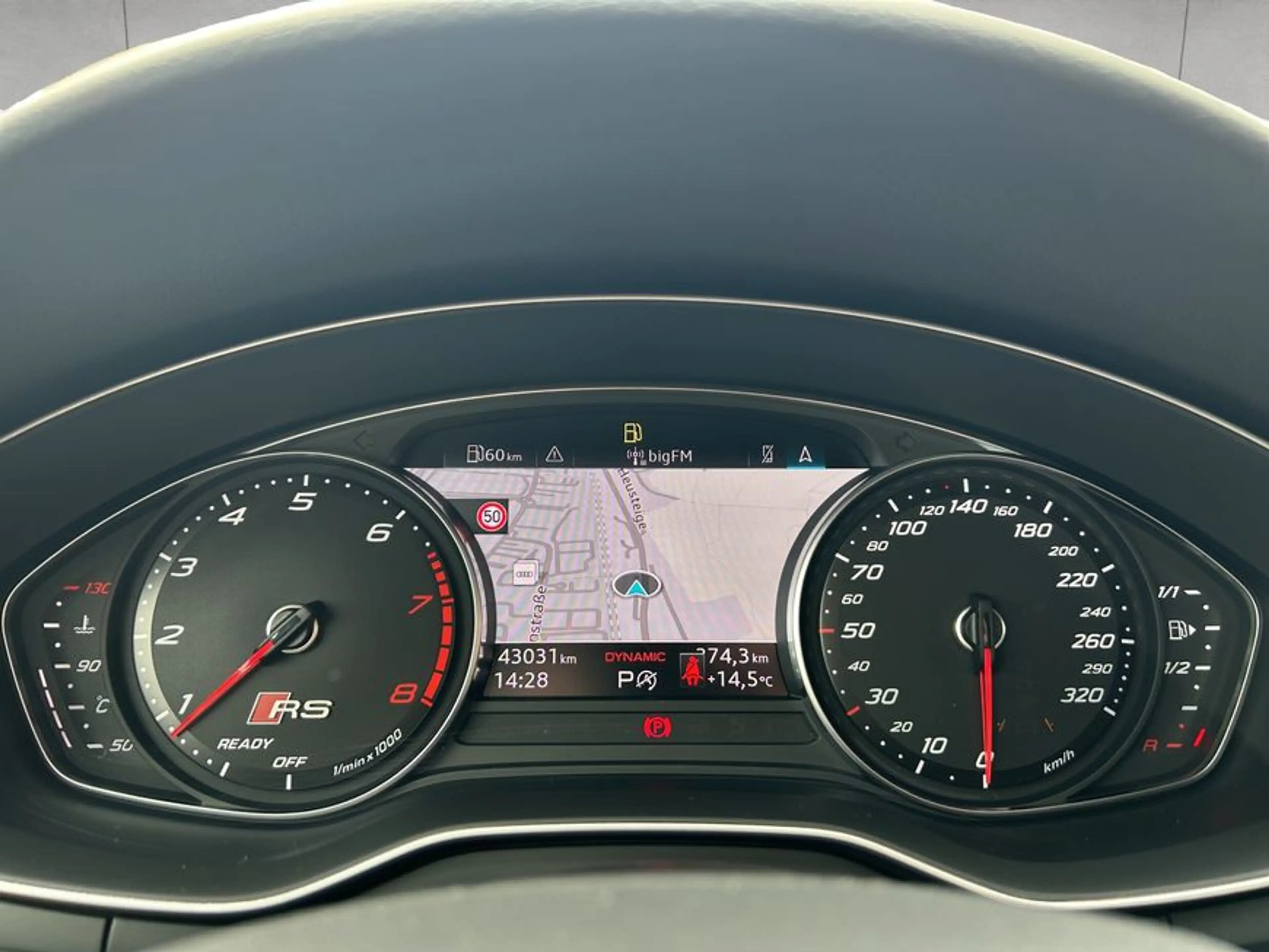 Audi RS4 Avant quattro tiptronic — photo 12