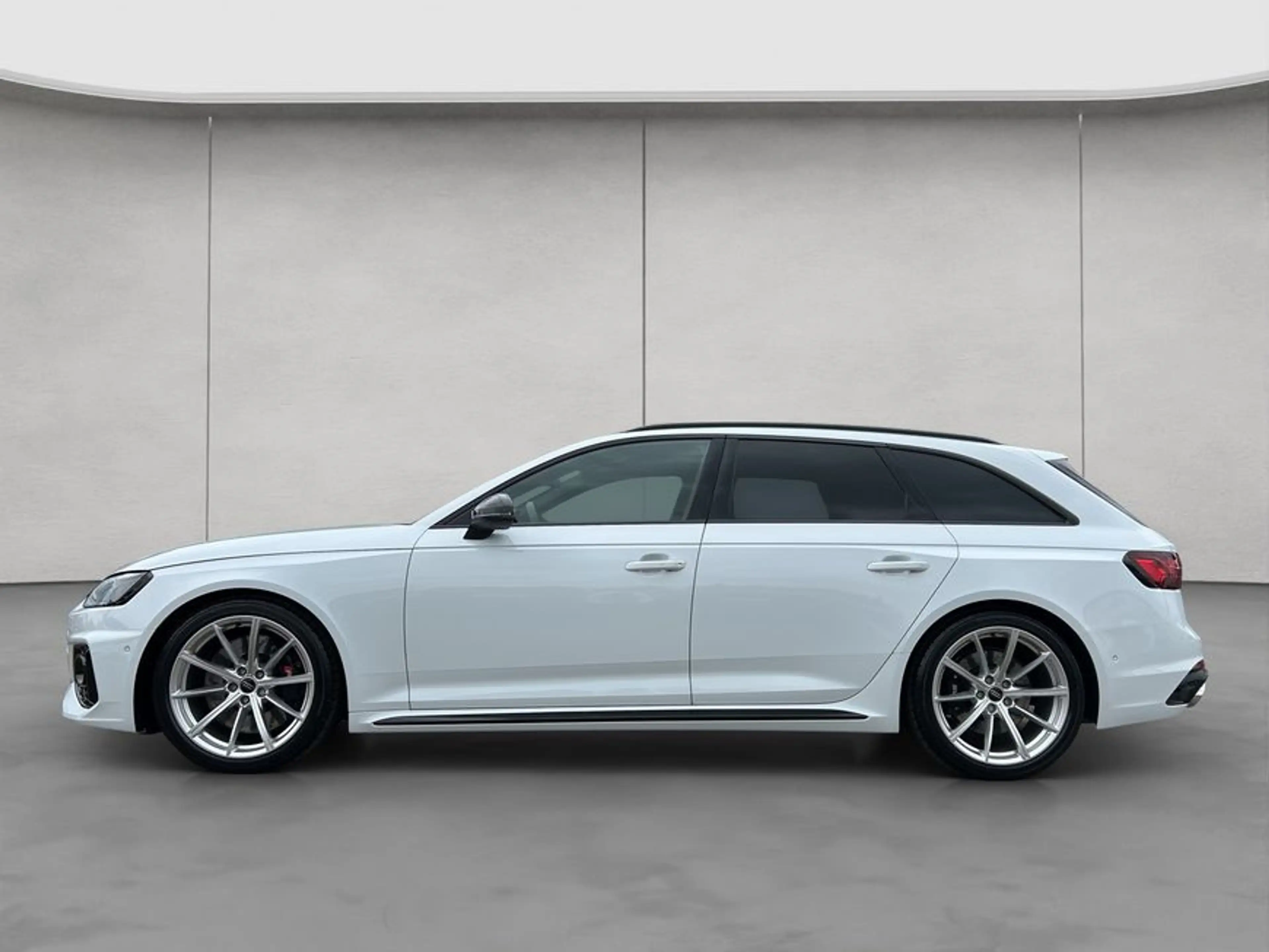 Audi RS4 Avant quattro tiptronic — photo 2