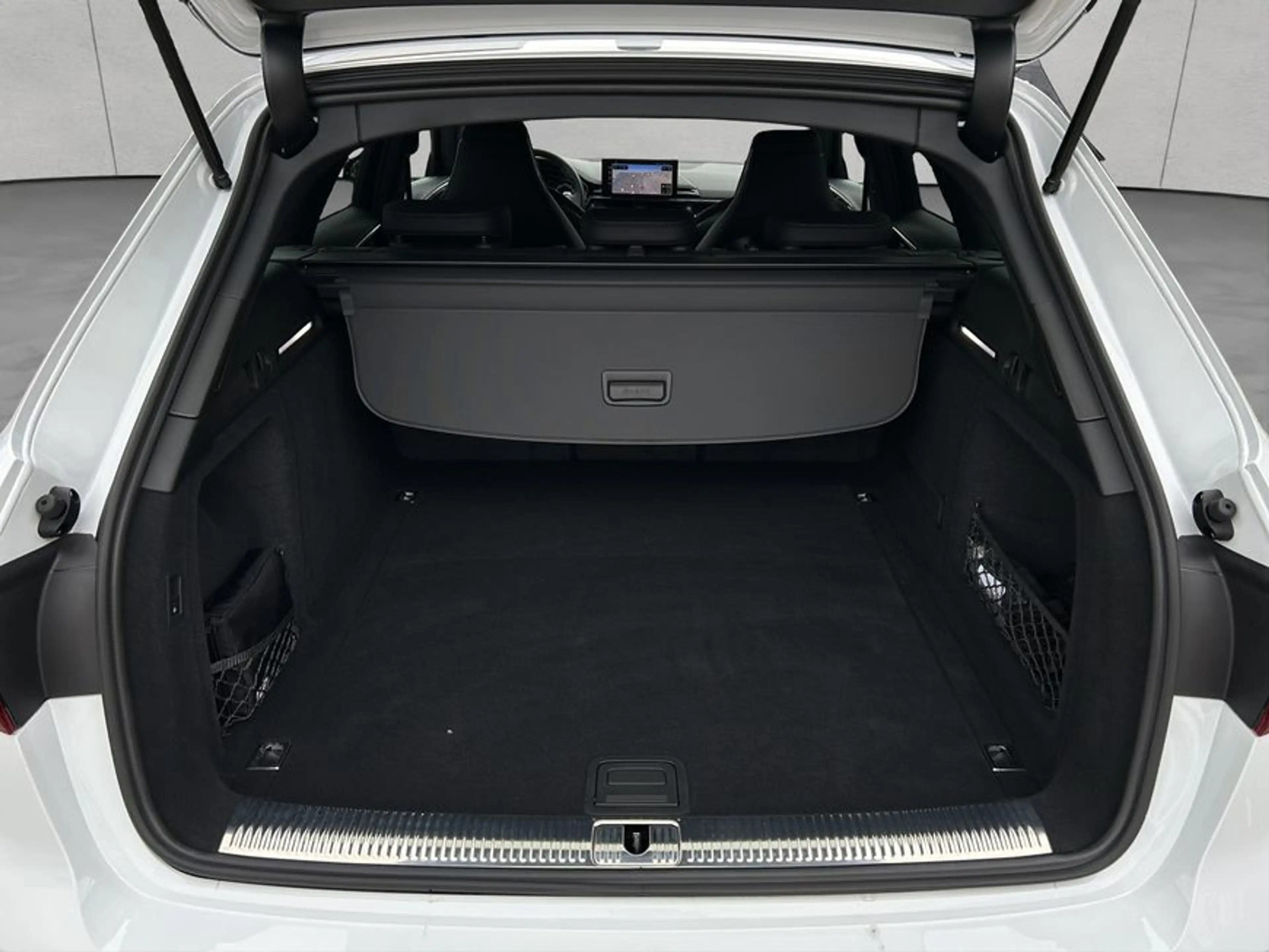 Audi RS4 Avant quattro tiptronic — photo 5