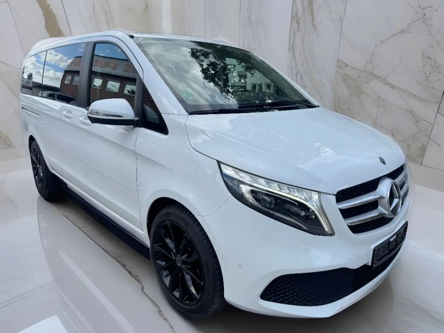 Mercedes-Benz V 220 d lang LED/STH/Klima/Dist./Kam/8S/19"Brabus Weiß - 1