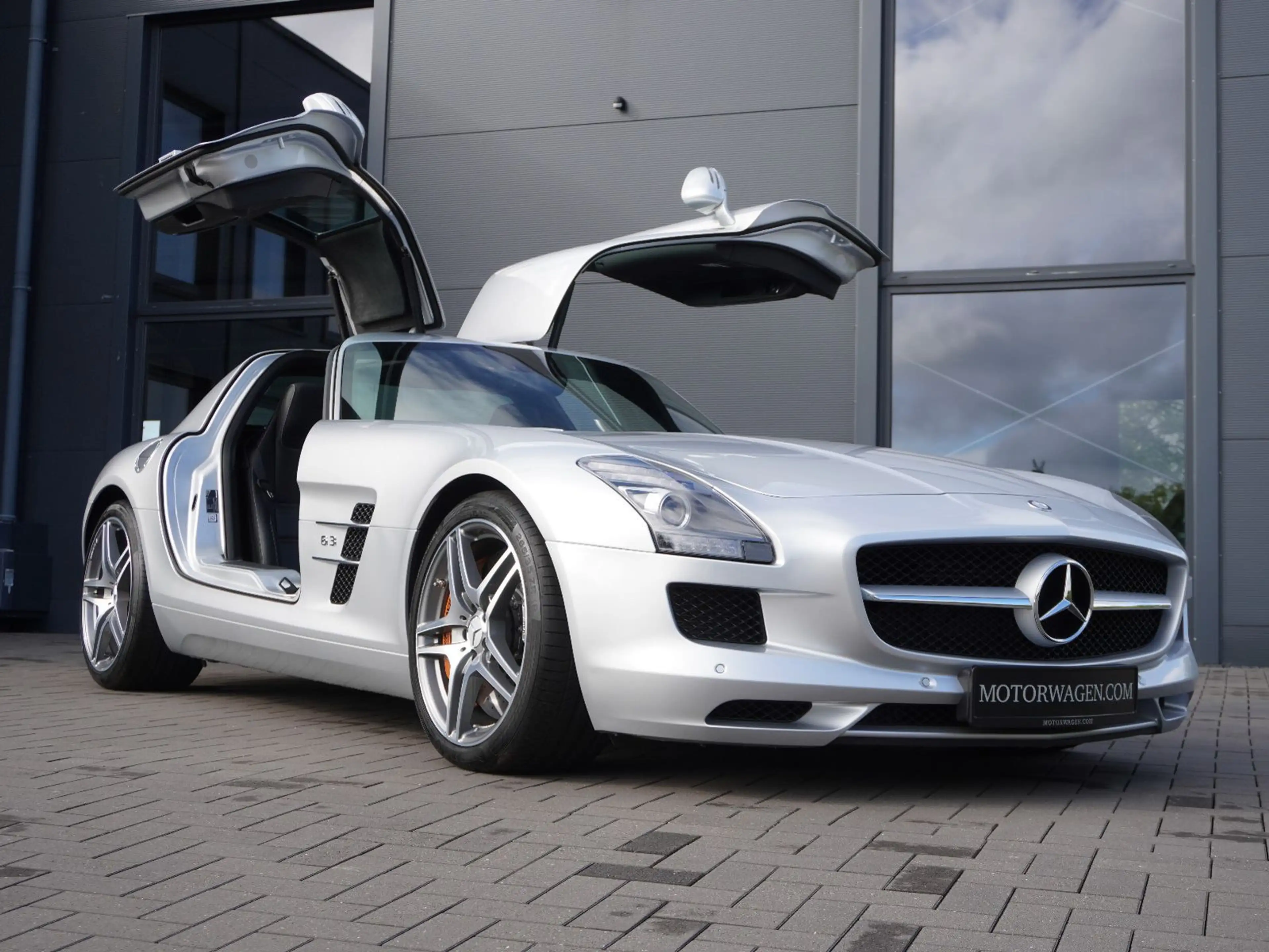 Mercedes-Benz SLS Deutsch,1.Hd.,Vollaust.,1370 KM !! — photo 2