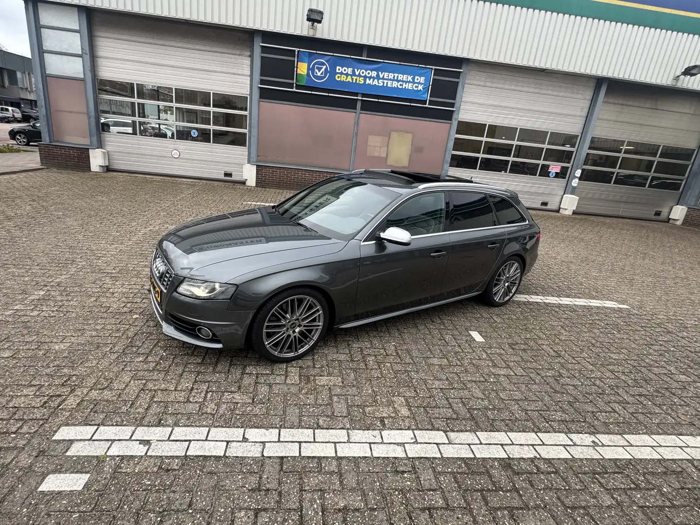 Audi S4 3.0 TFSI q. Pro L Grijs - 1