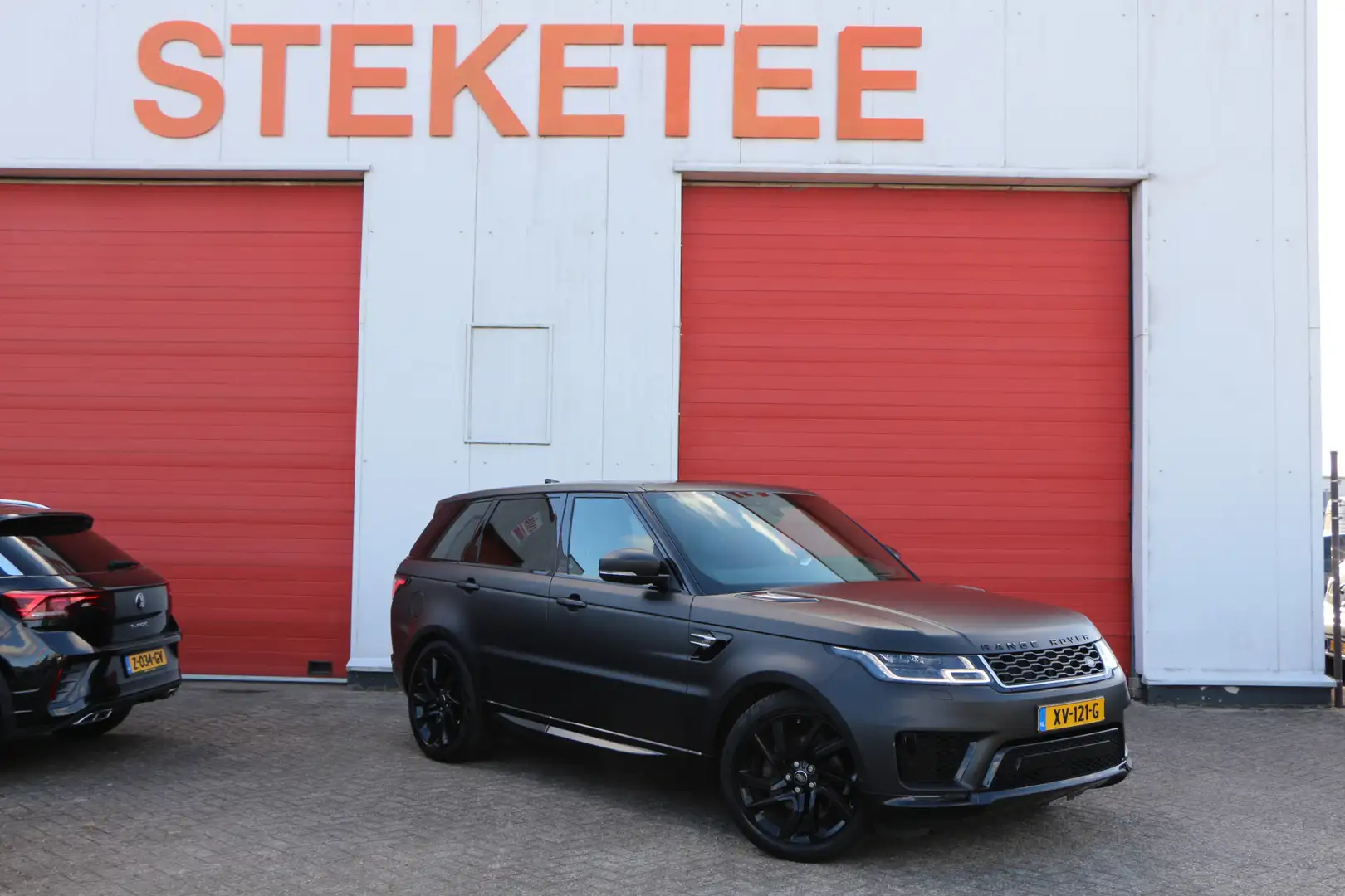 Land Rover Range Rover Sport 3.0 TDV6 HSE Dynamic -facelift- Noir - 1