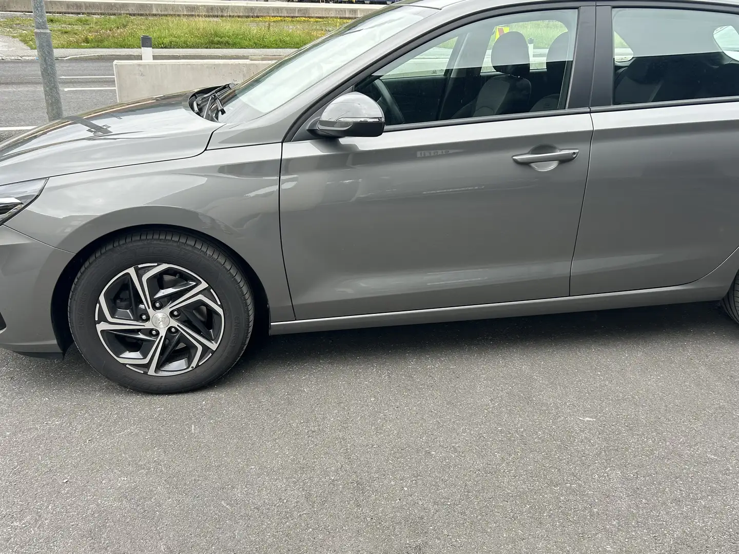 Hyundai i30 HB Grau - 2