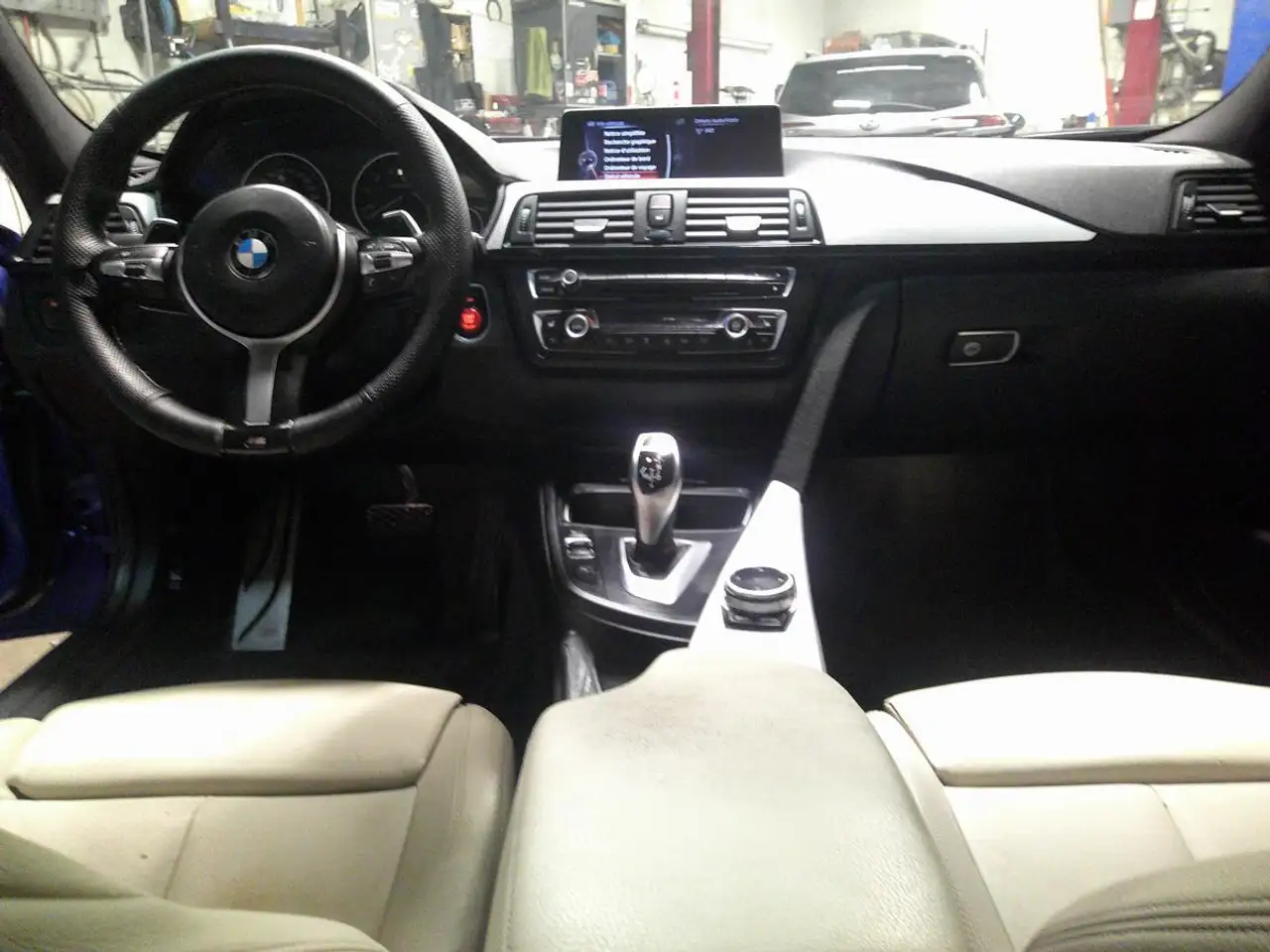 BMW 3 Series снимка BMW 3 Series