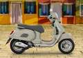 Vespa GTS 300 Nero - thumbnail 2