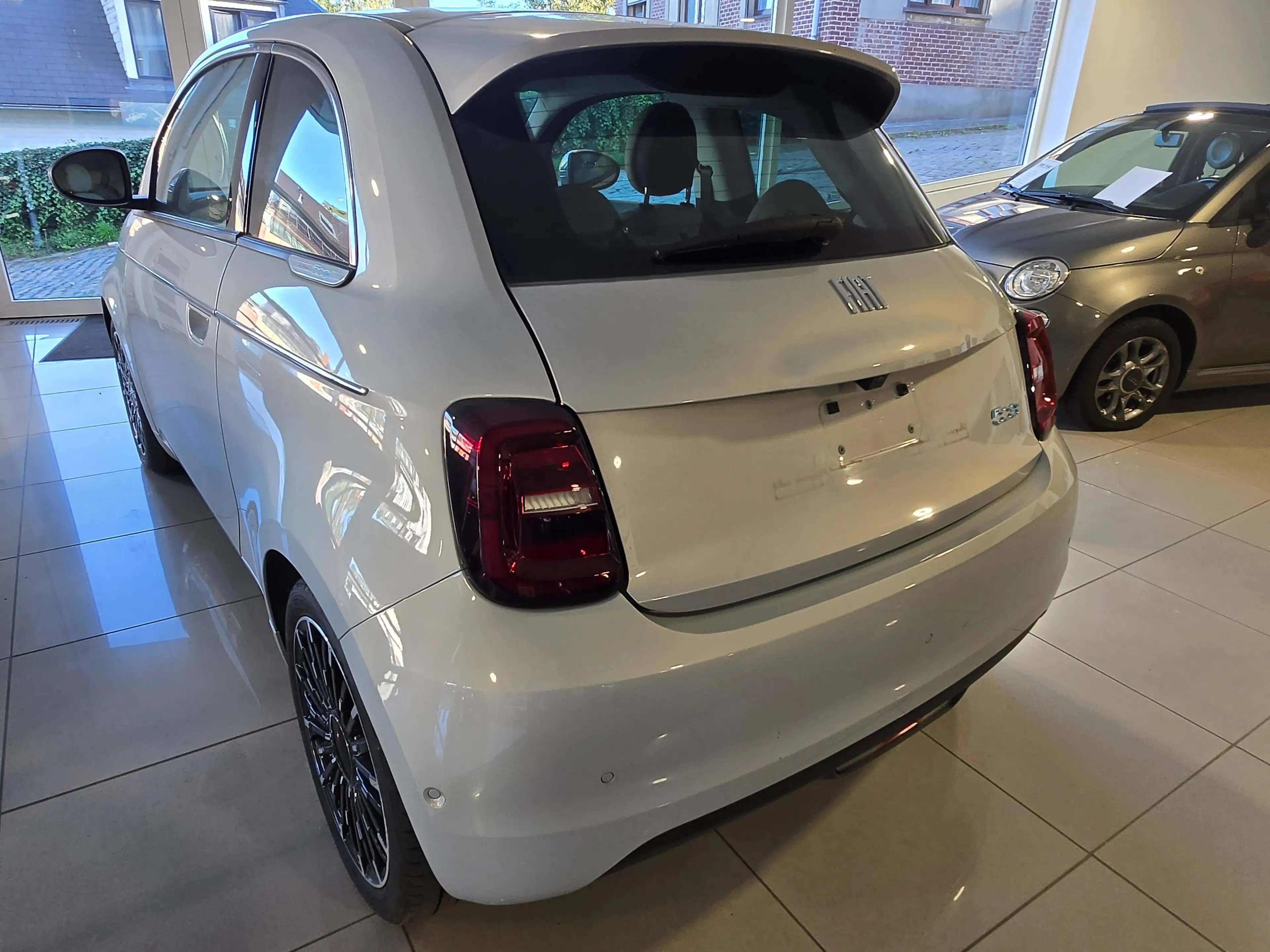 Fiat 500e LA PRIMA 42KW XXX GROSSE BATTERIE XXX — photo 4