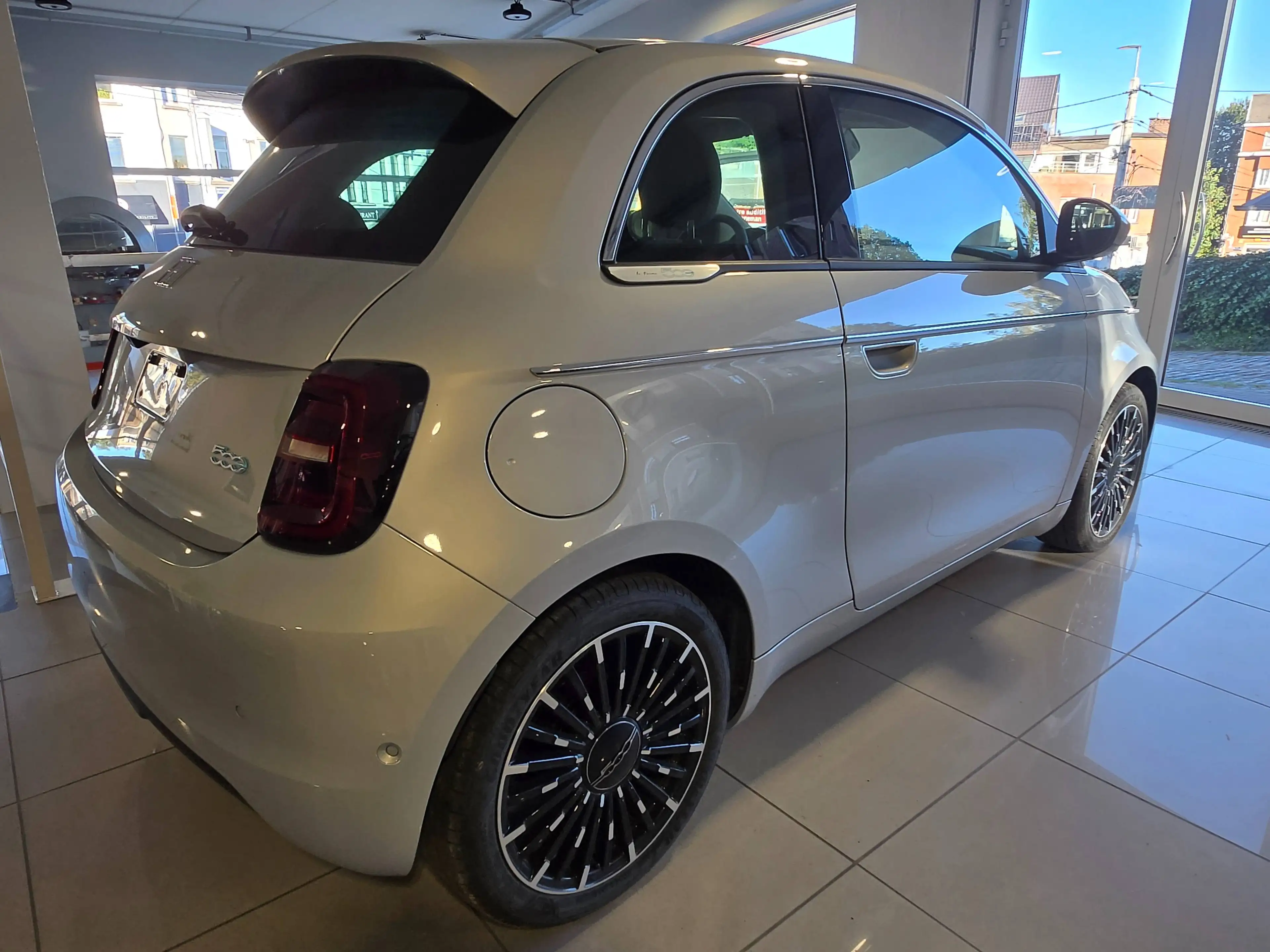 Fiat 500e LA PRIMA 42KW XXX GROSSE BATTERIE XXX — photo 2