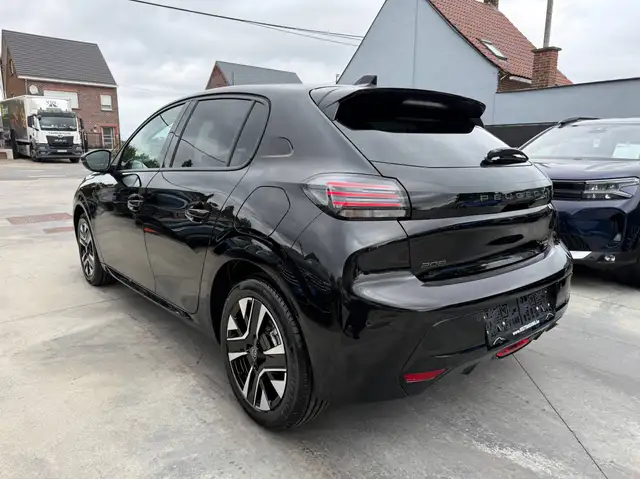 Peugeot 208 view 7