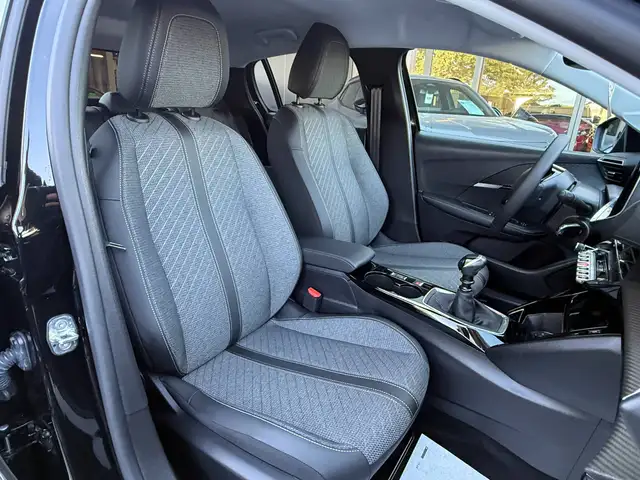 Peugeot 208 view 30