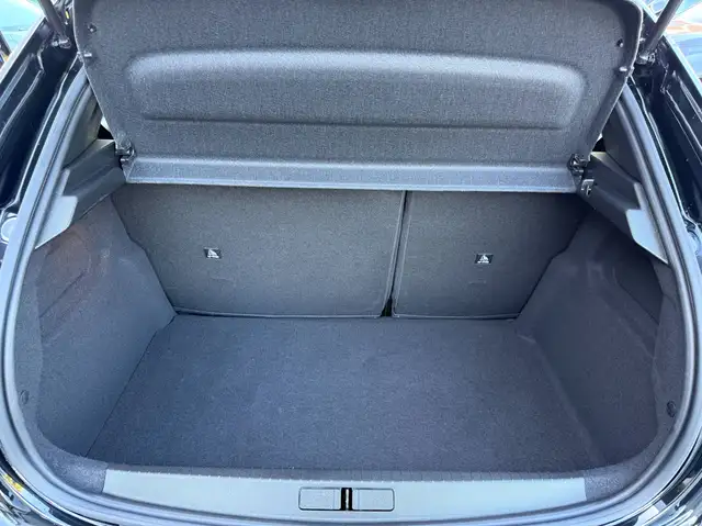 Peugeot 208 view 15
