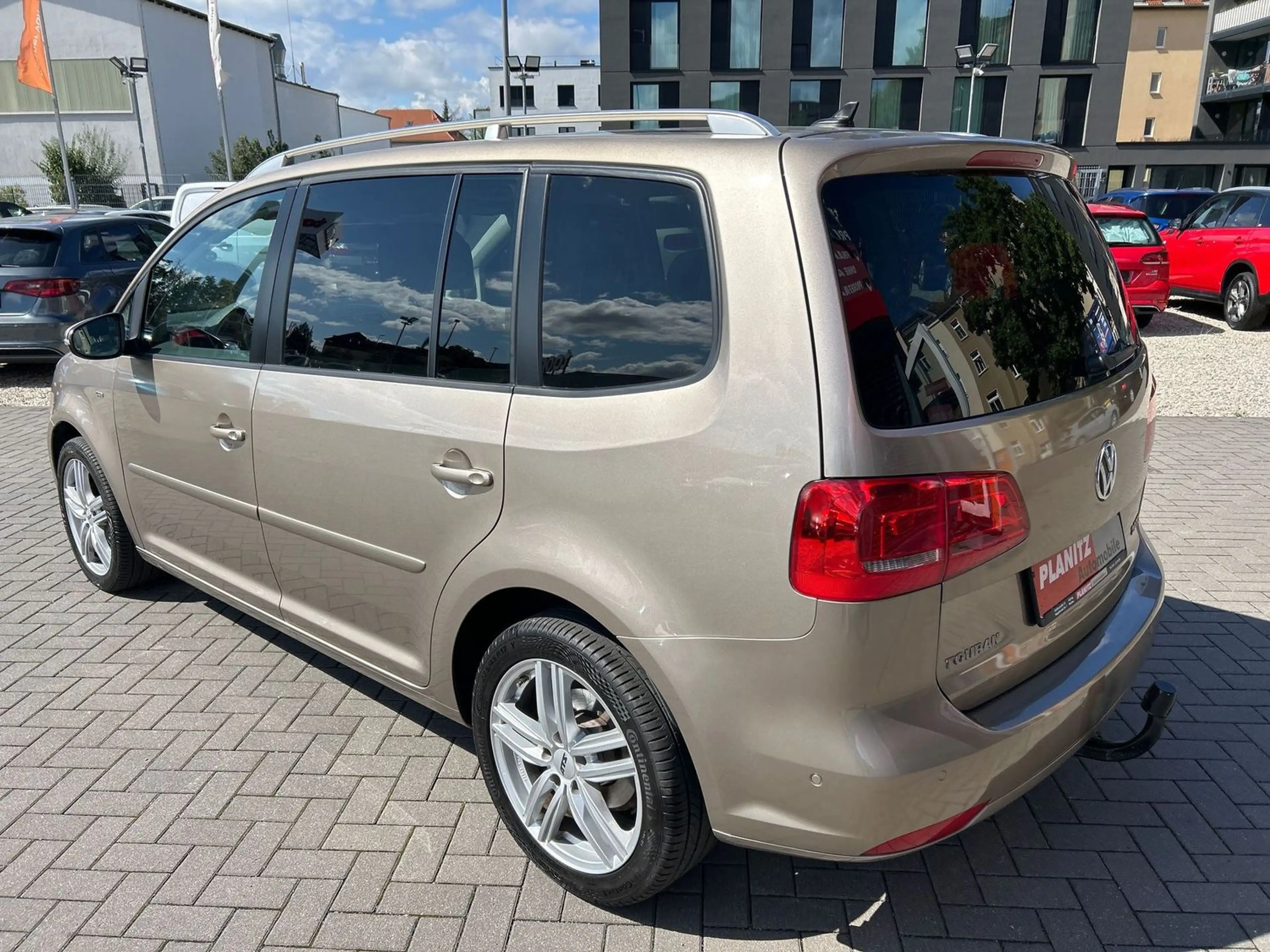 Volkswagen Touran Cup / Standheizung / Panoramadach — photo 4