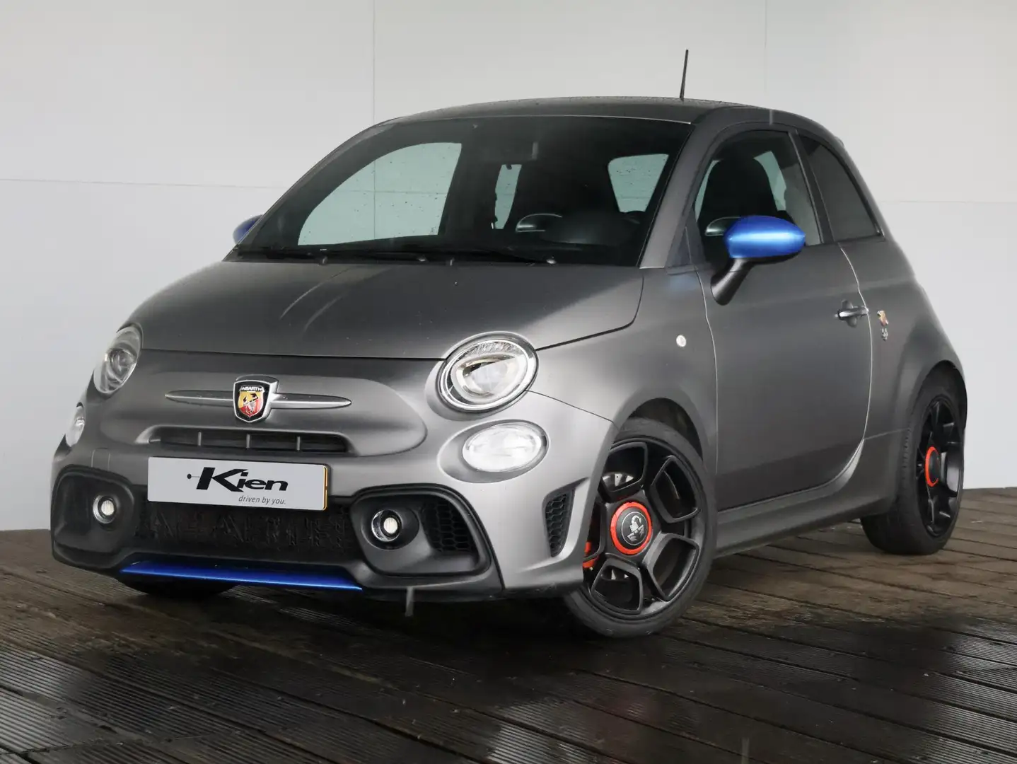 Abarth 595 1.4 T-Jet F595 | 165pk | Mat grijs | Unieke uitvoe Gris - 2